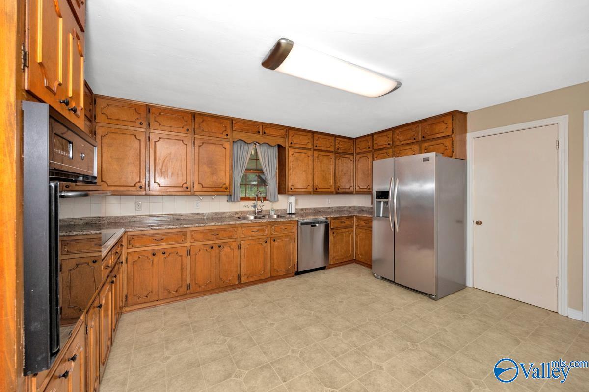 805 Eleanor Drive SW