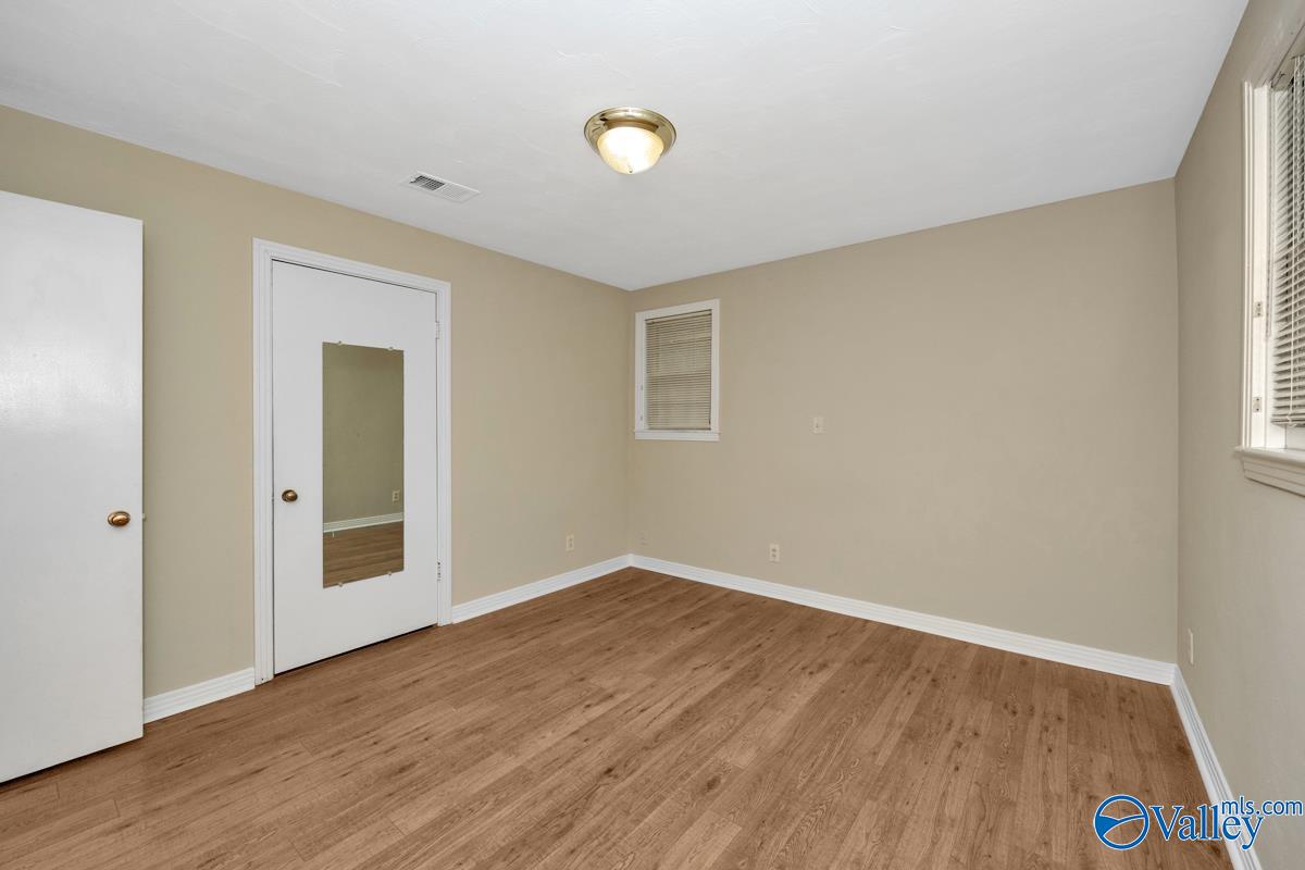 805 Eleanor Drive SW