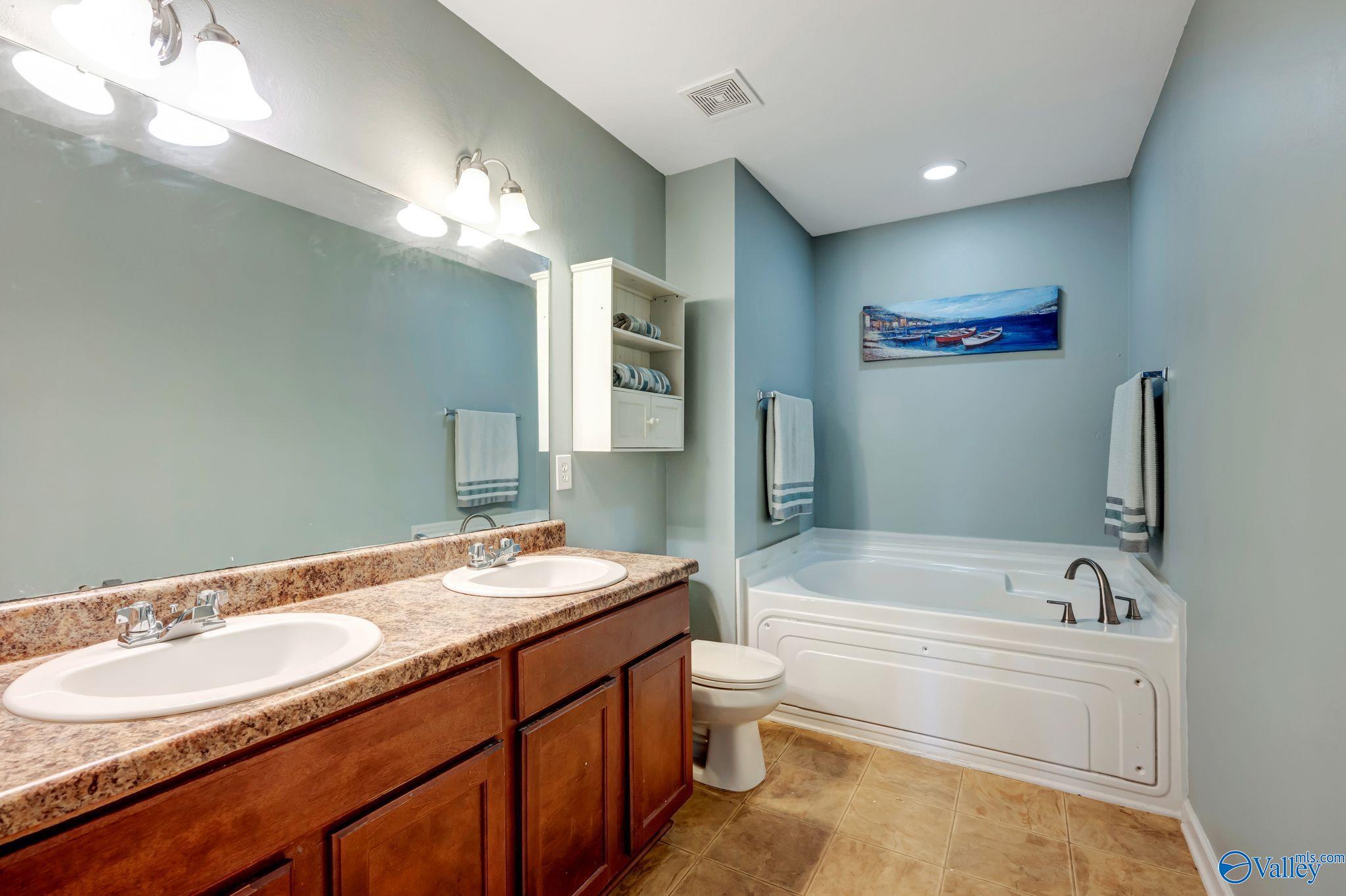 3130 Lakeland Drive