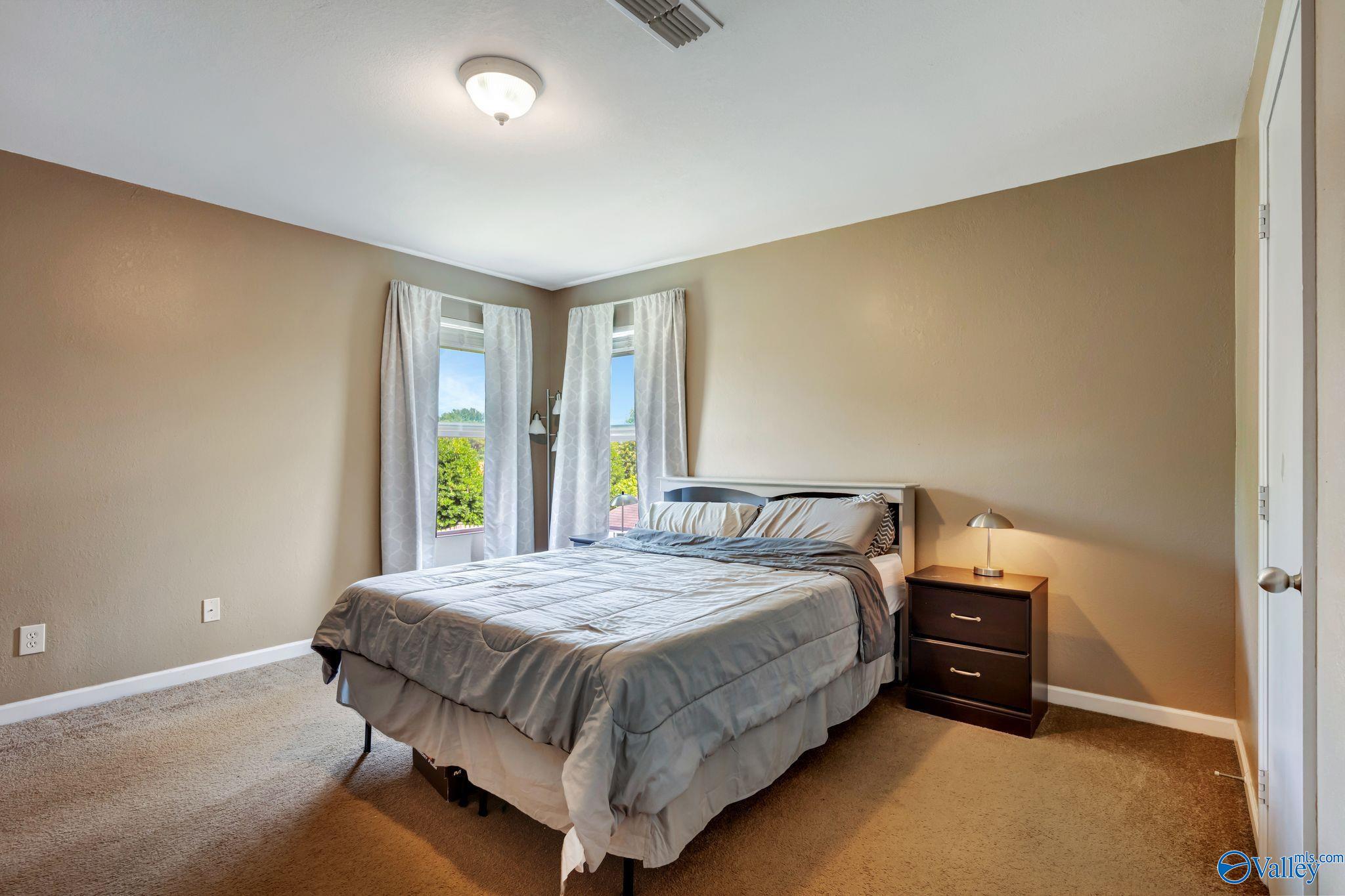 3130 Lakeland Drive