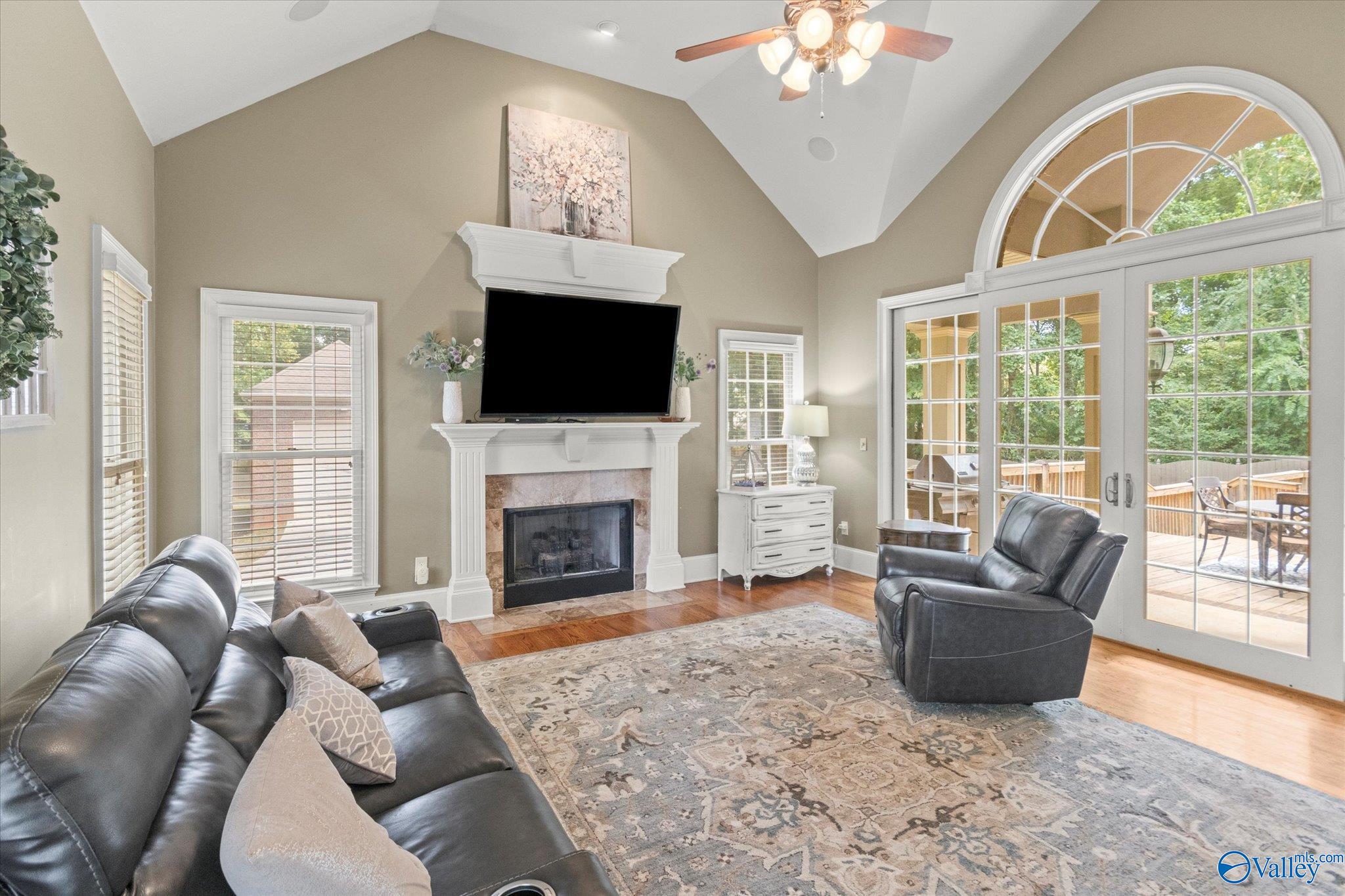 121 Ivyridge Road