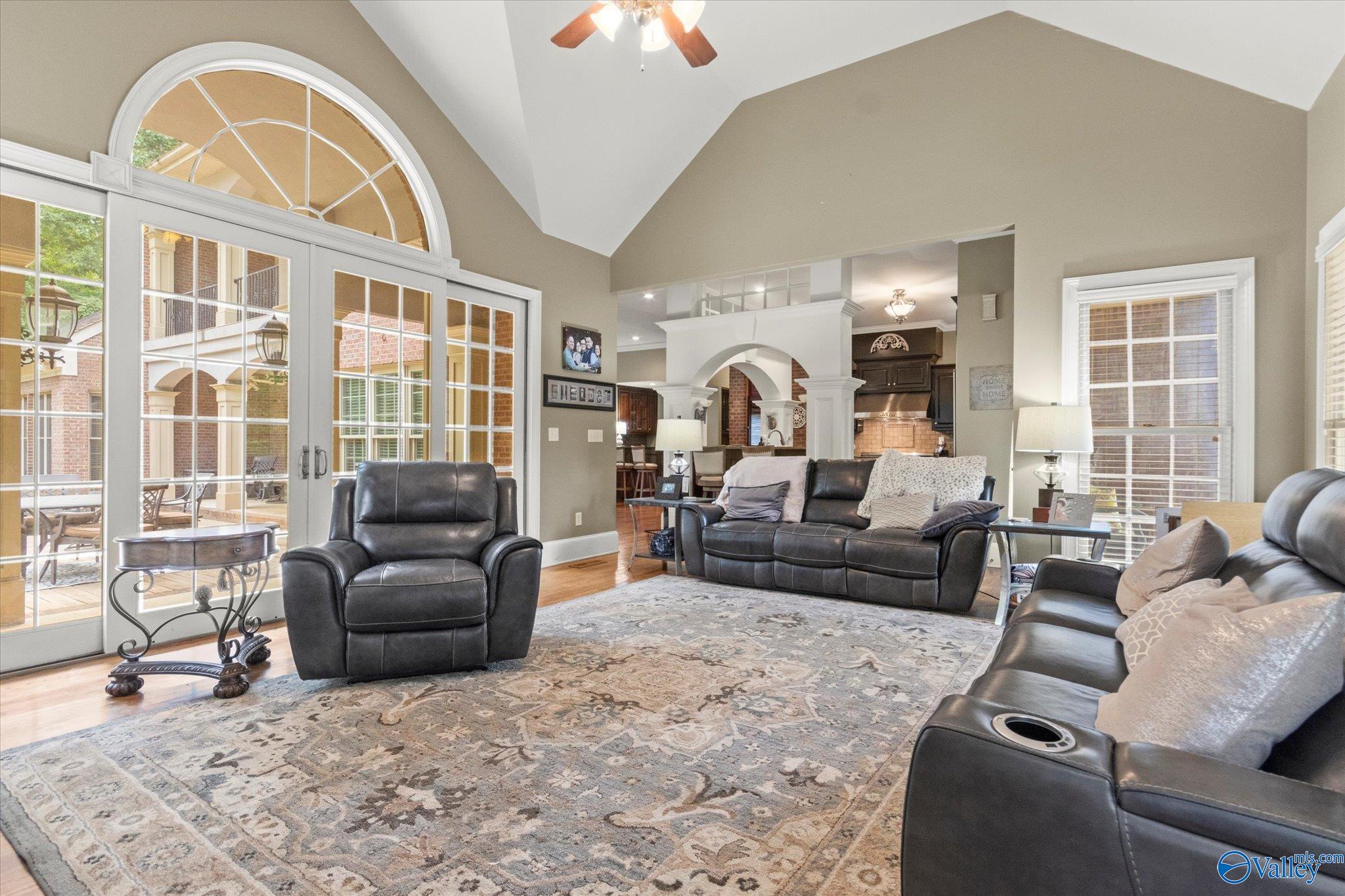 121 Ivyridge Road