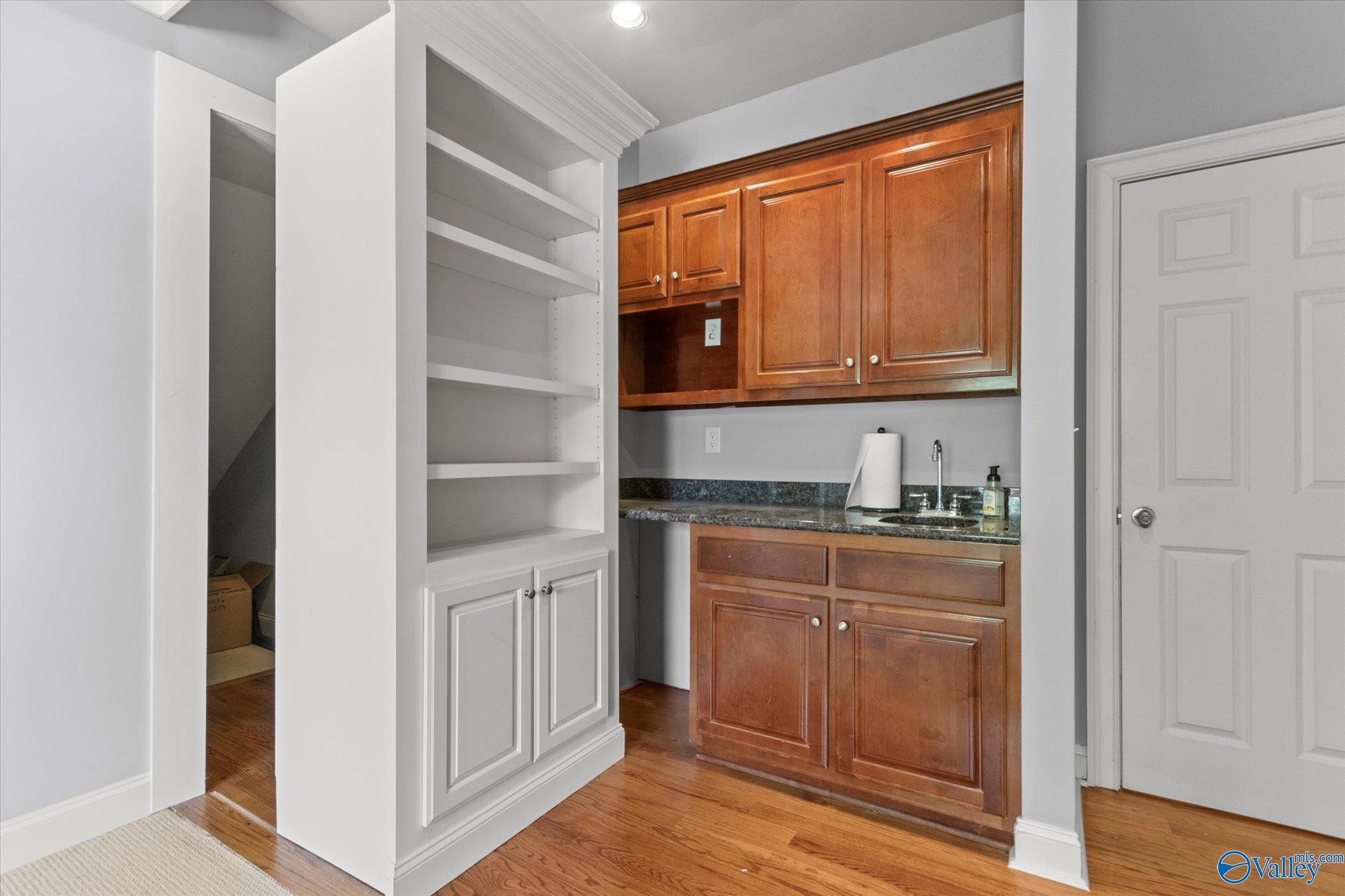121 Ivyridge Road