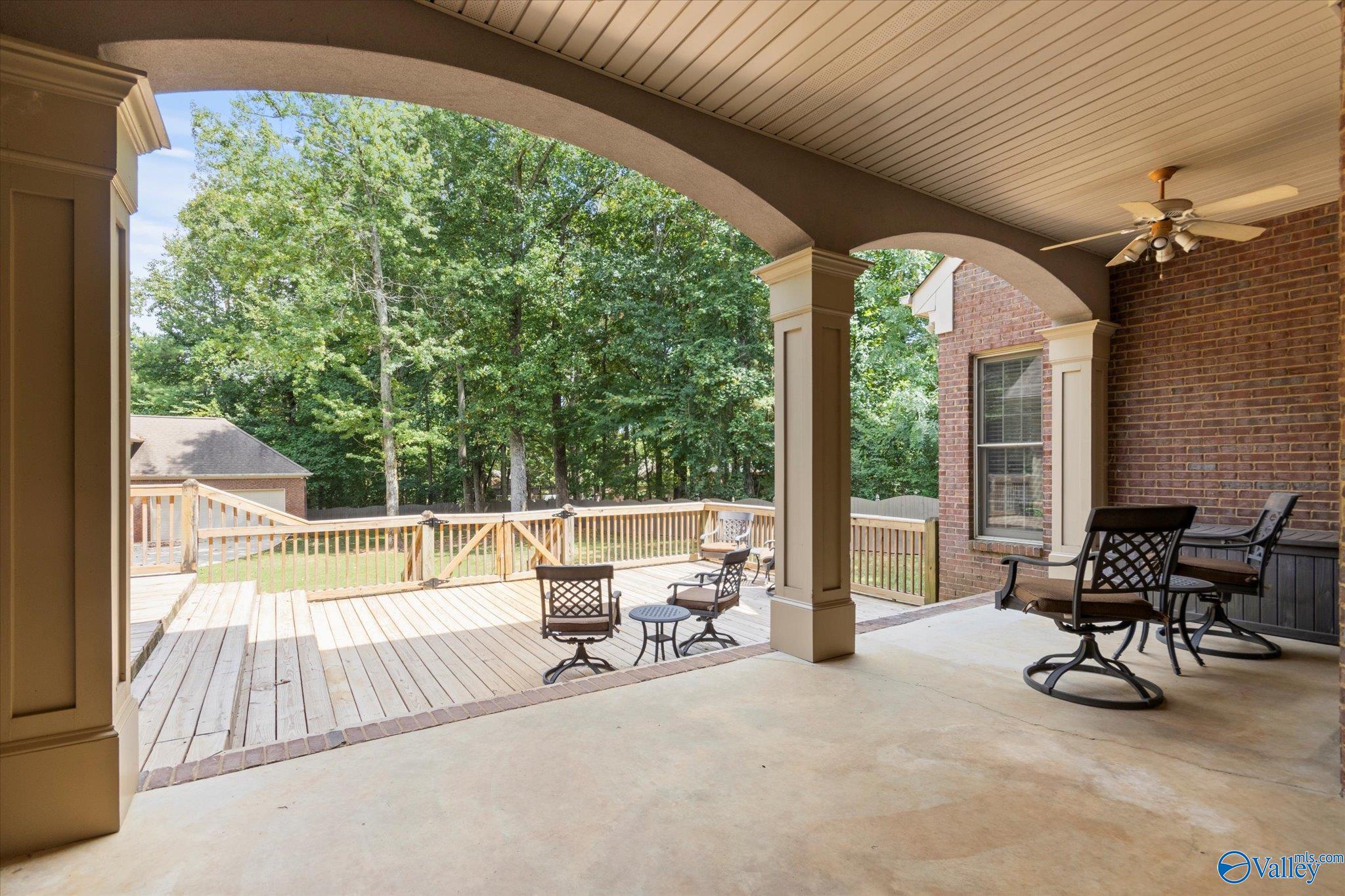 121 Ivyridge Road