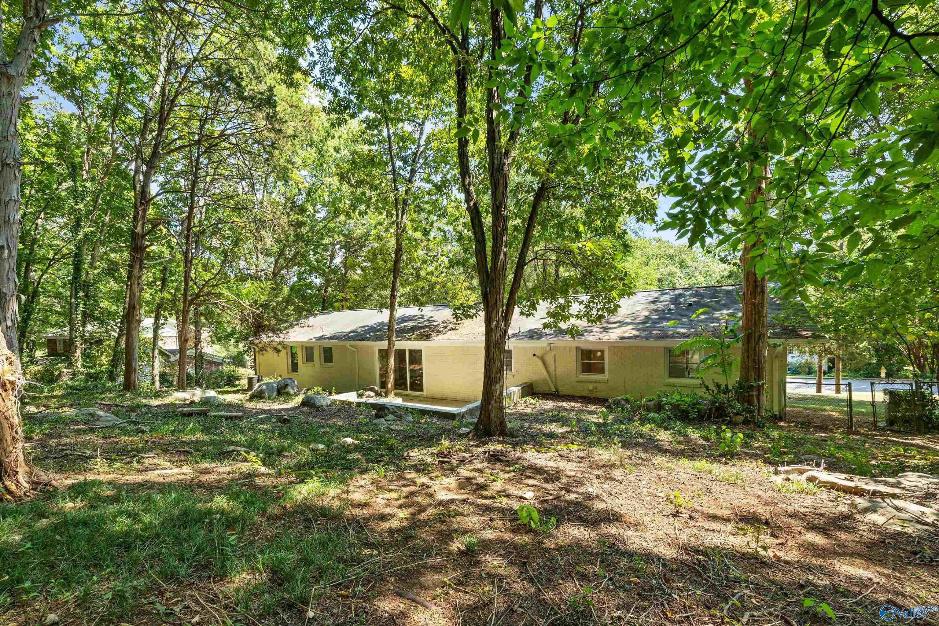 8724 Edgehill Drive SE