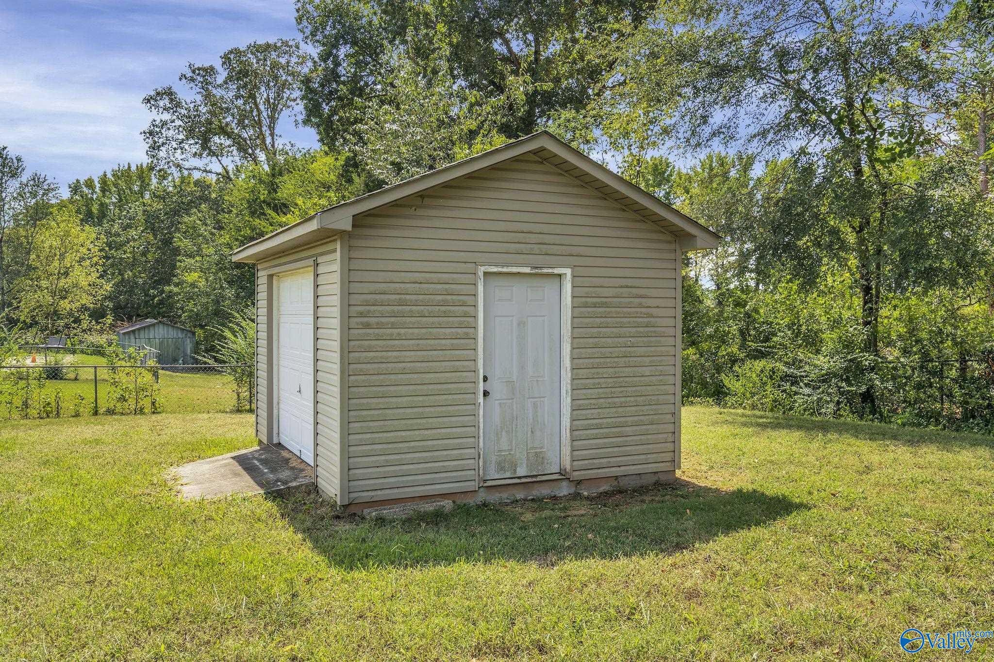 6103 Edwin Jones Drive