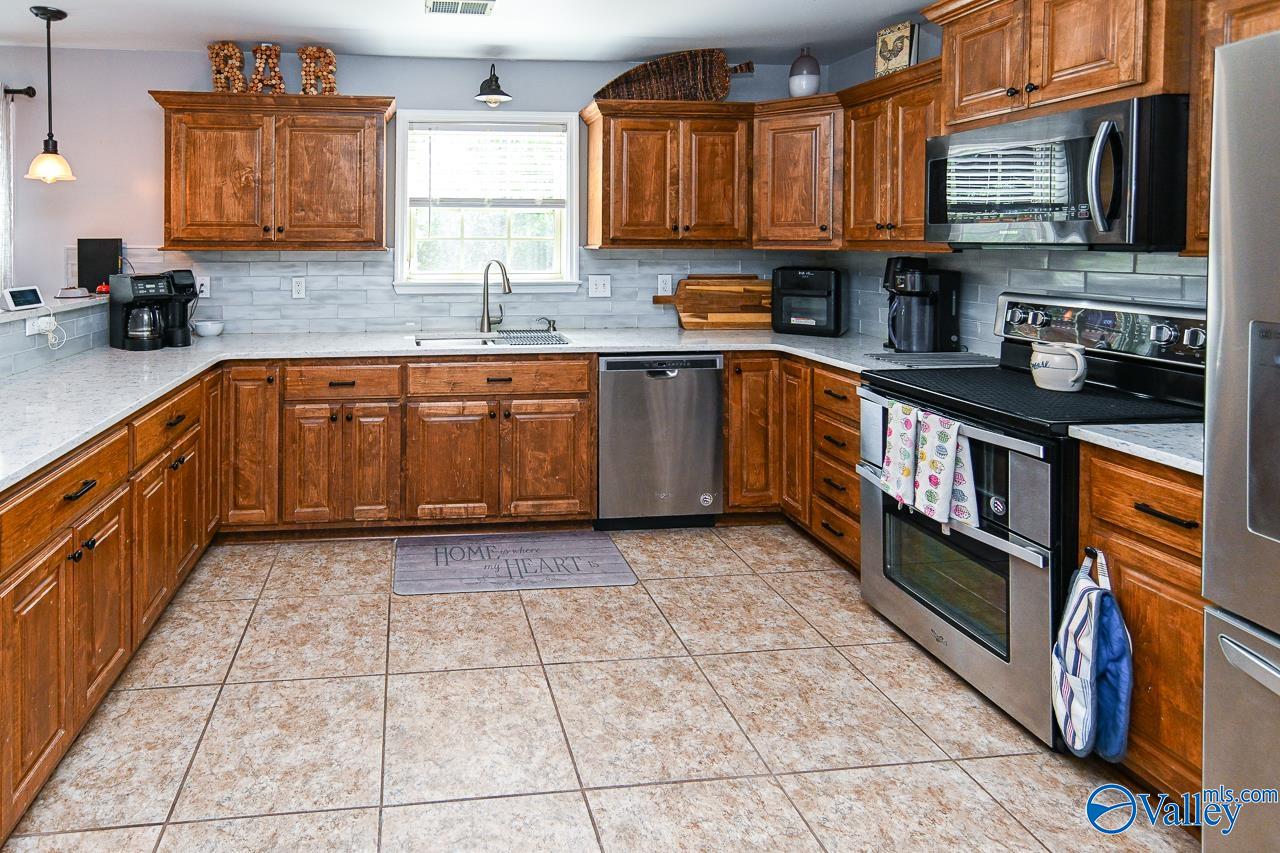 113 Hunter Way