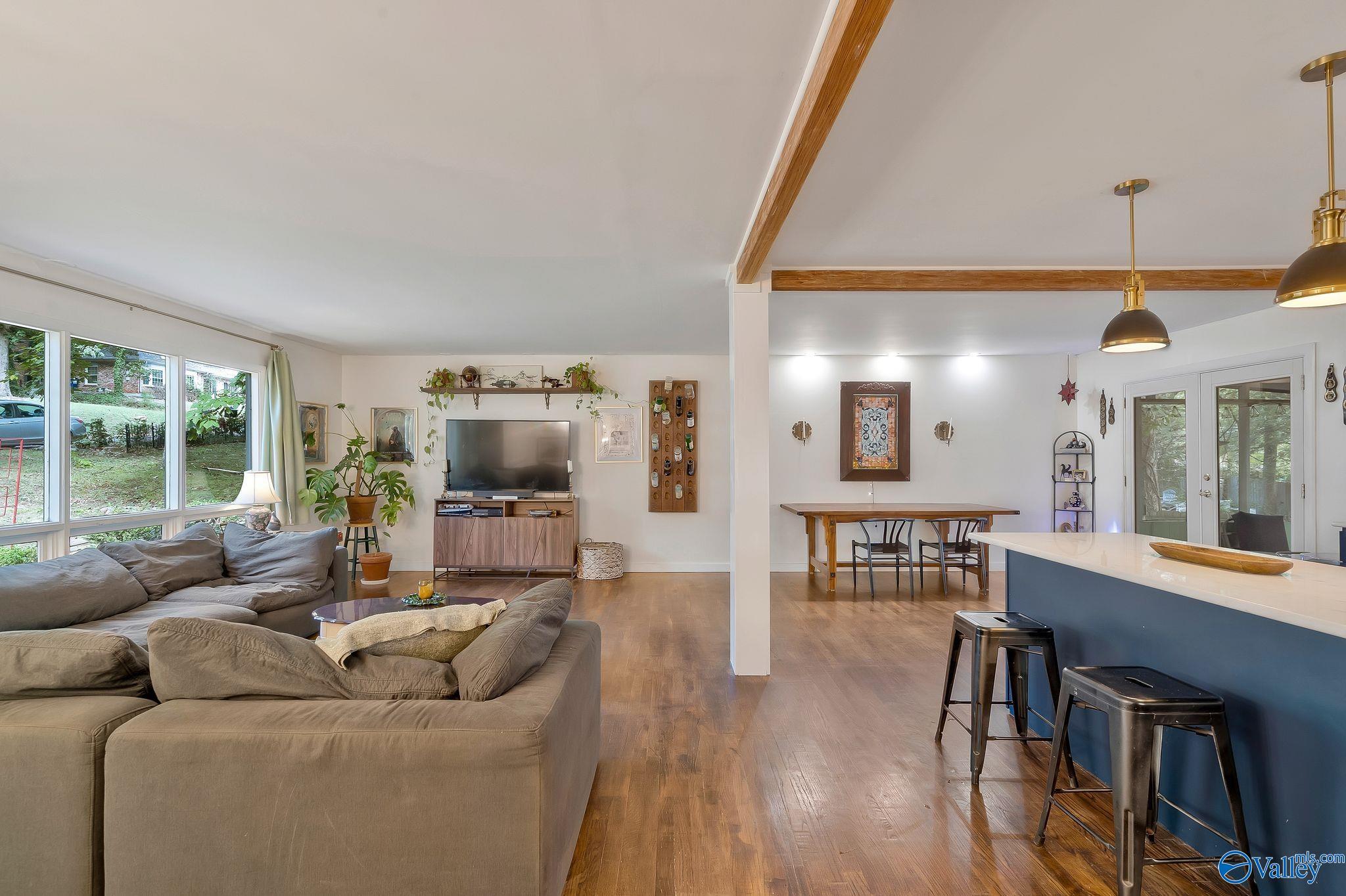 2610 Lancelot Drive