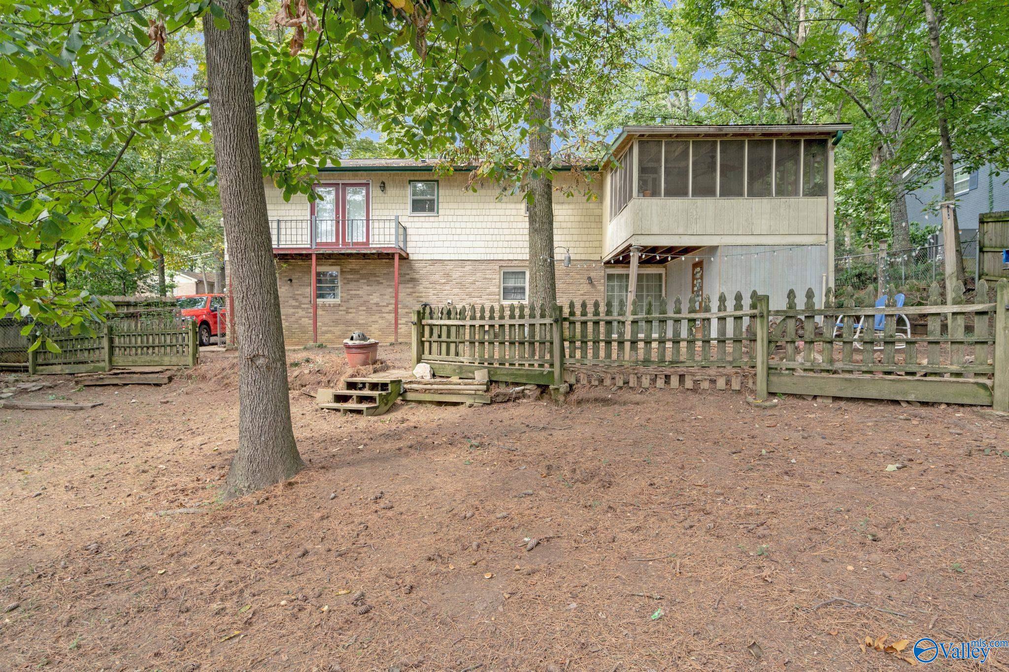 2610 Lancelot Drive