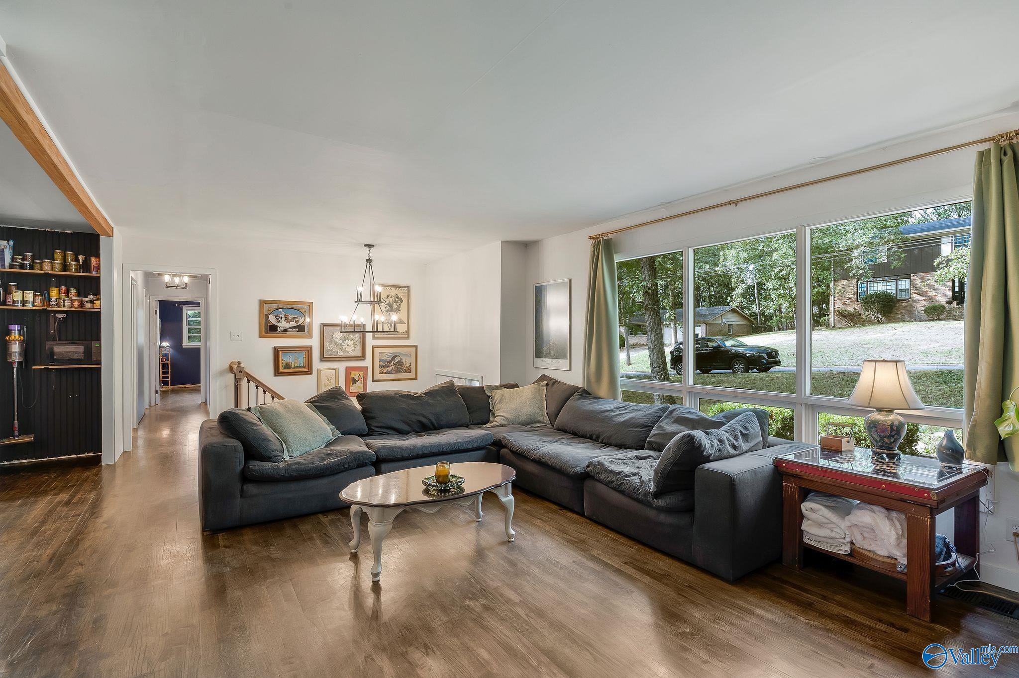 2610 Lancelot Drive