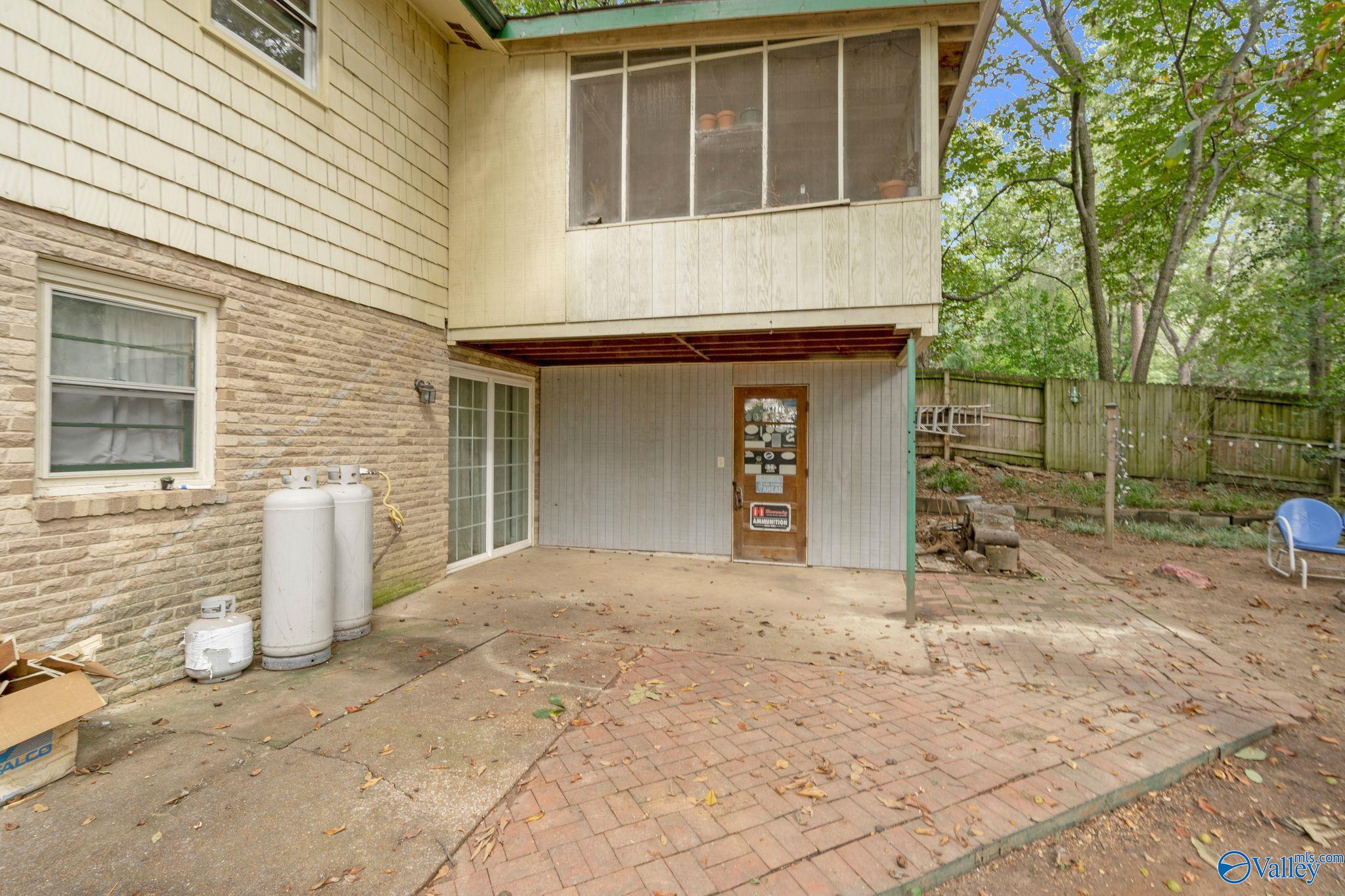 2610 Lancelot Drive