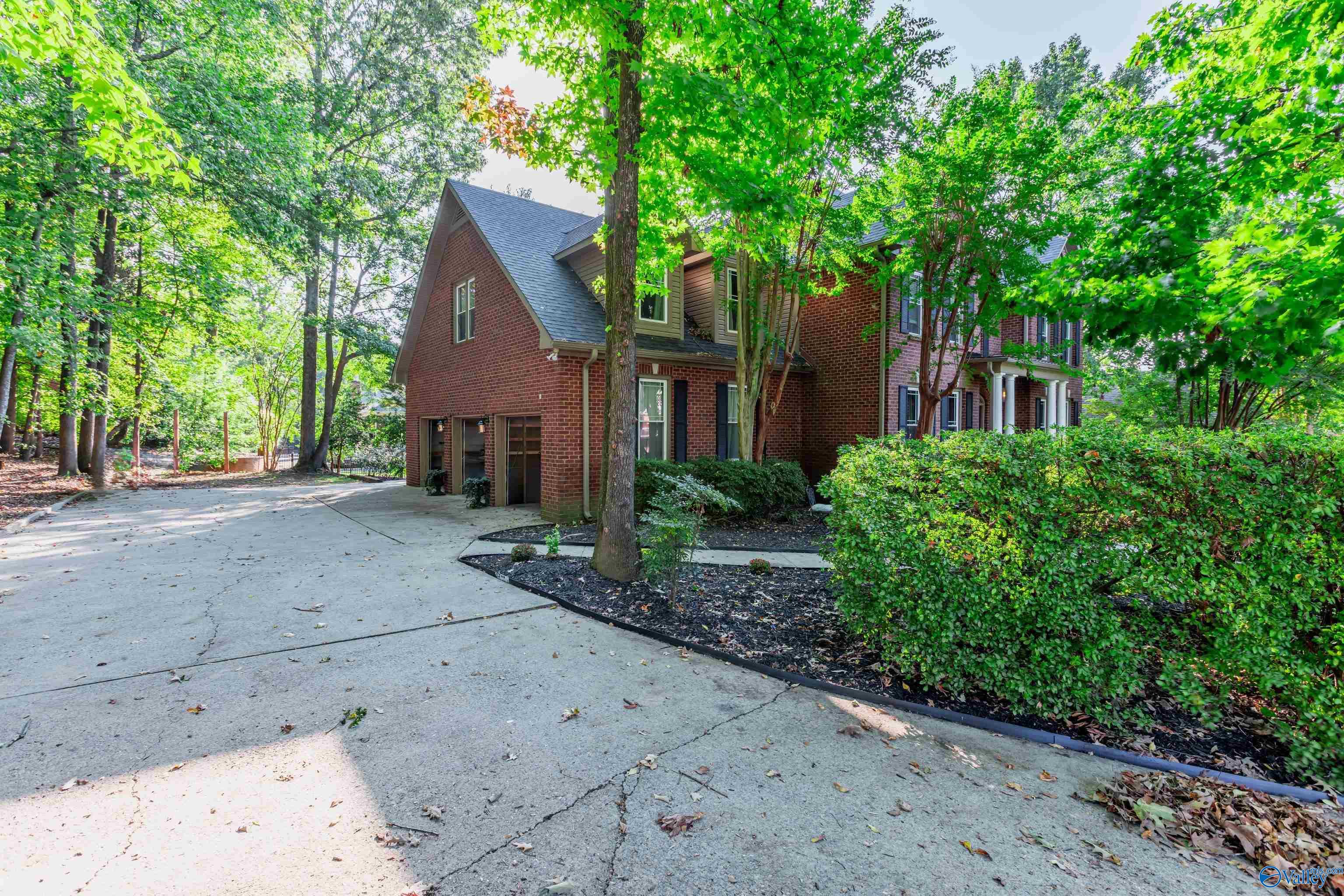 2896 Hampton Cove Way SE