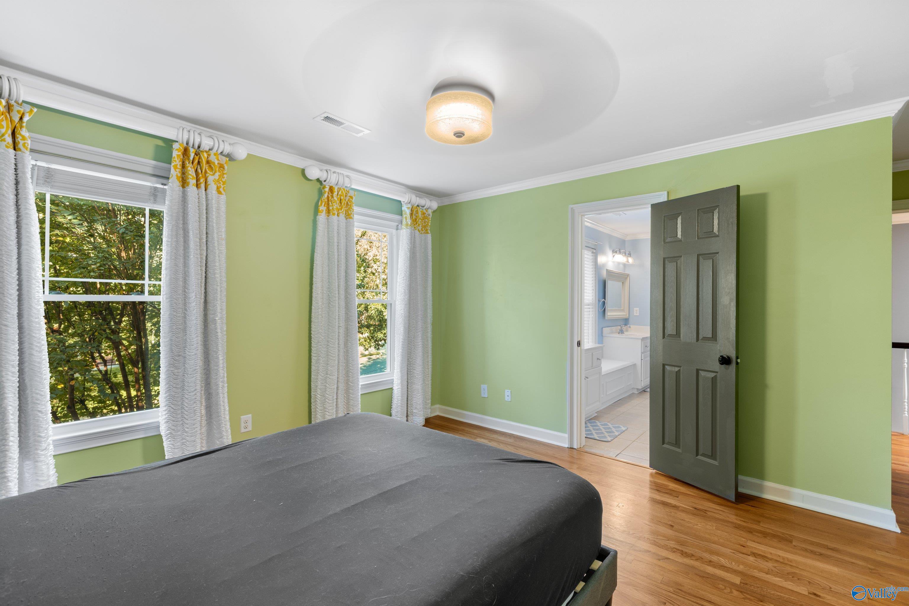 2896 Hampton Cove Way SE