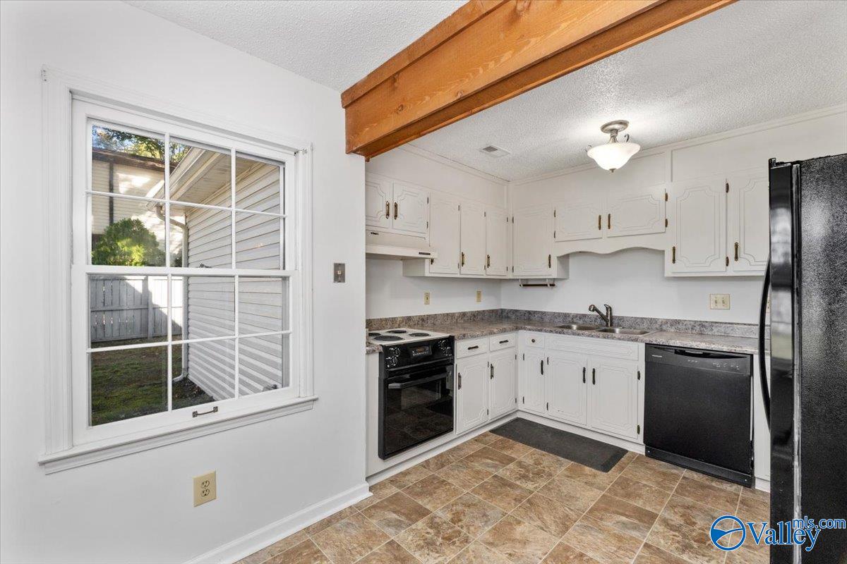 1209 Teenajo Drive