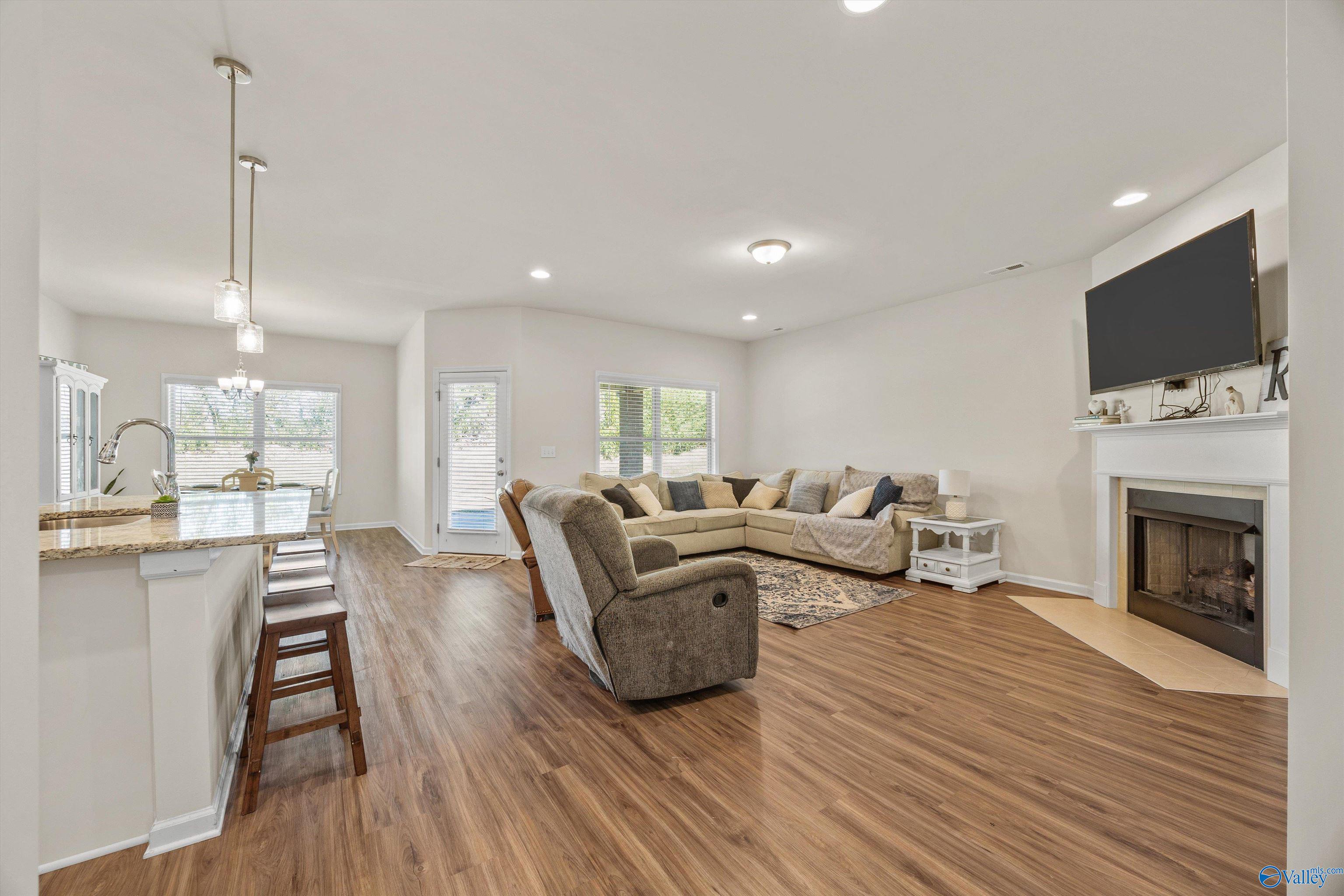 705 Magnolia Place Lane SW