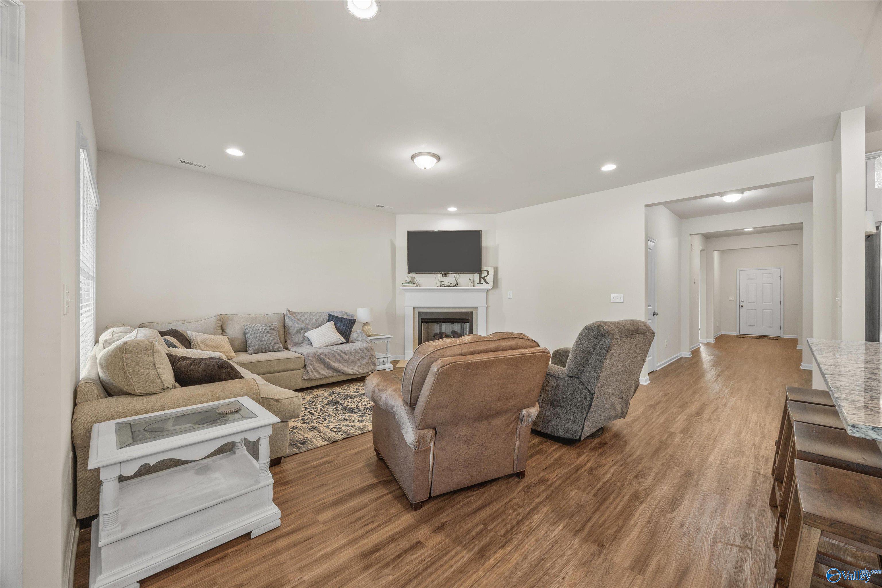 705 Magnolia Place Lane SW