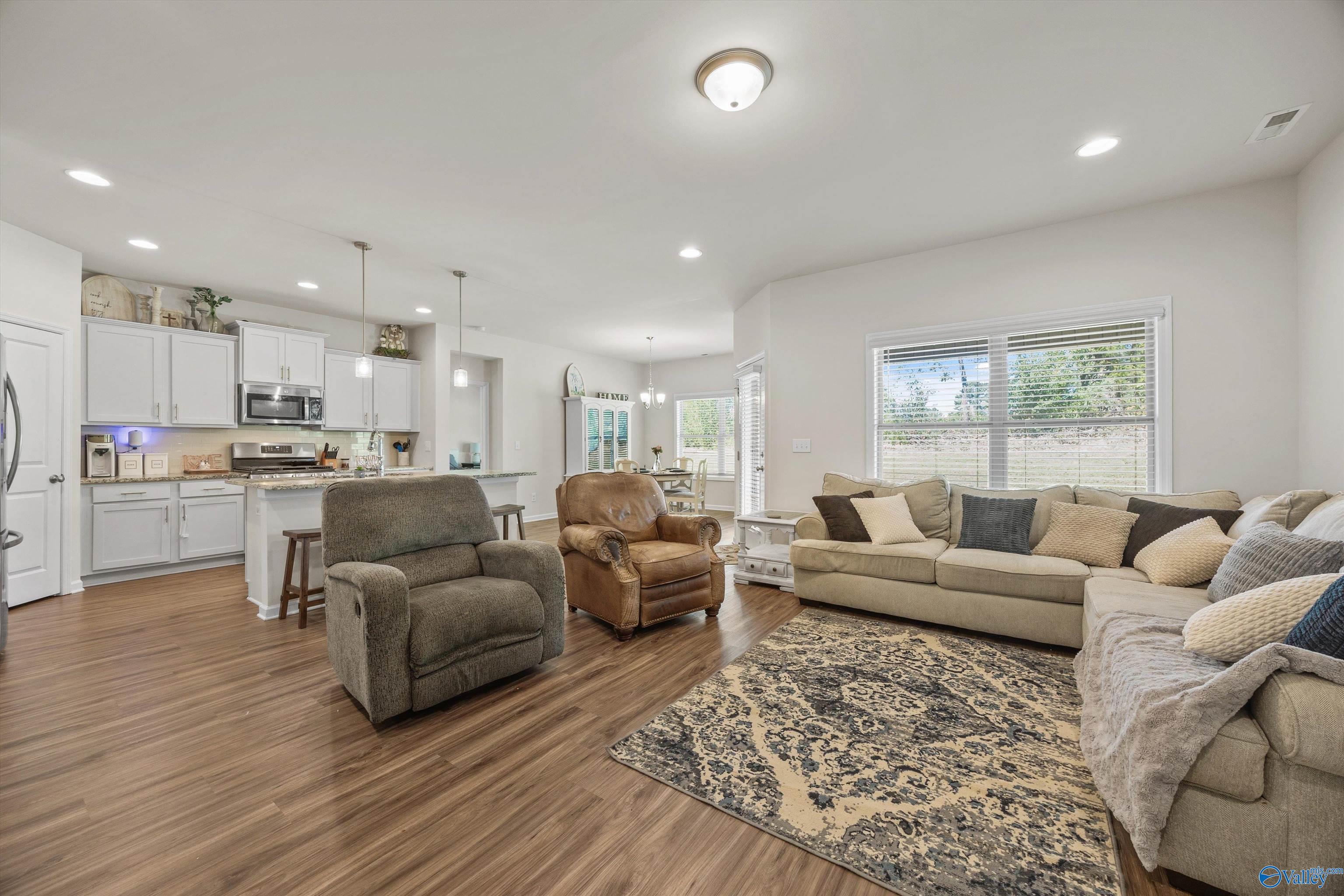 705 Magnolia Place Lane SW
