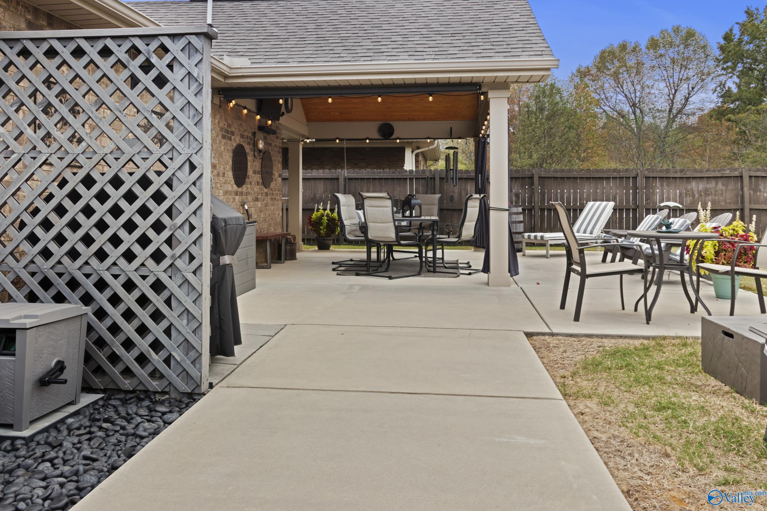 606 Cove Water Lane