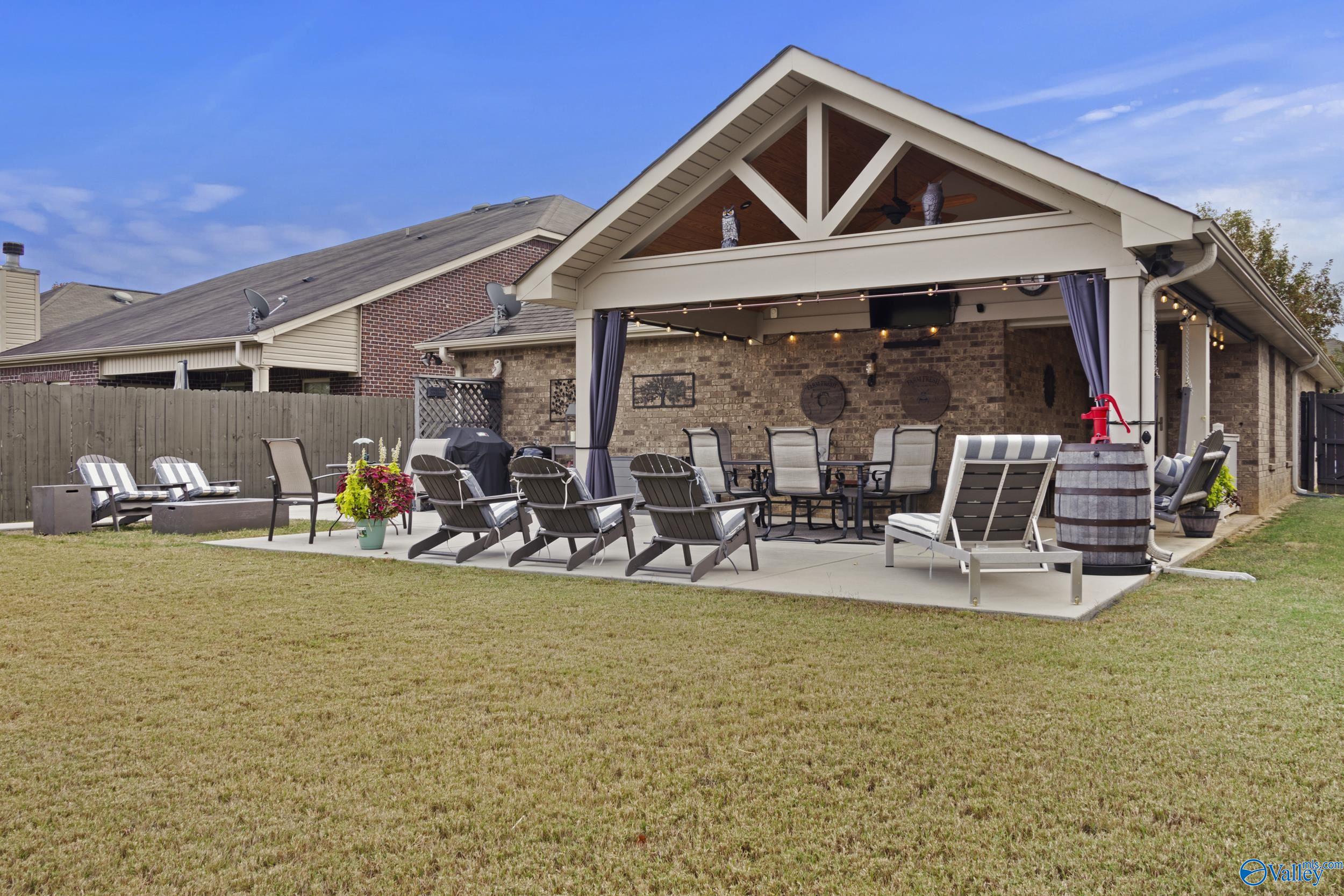 606 Cove Water Lane