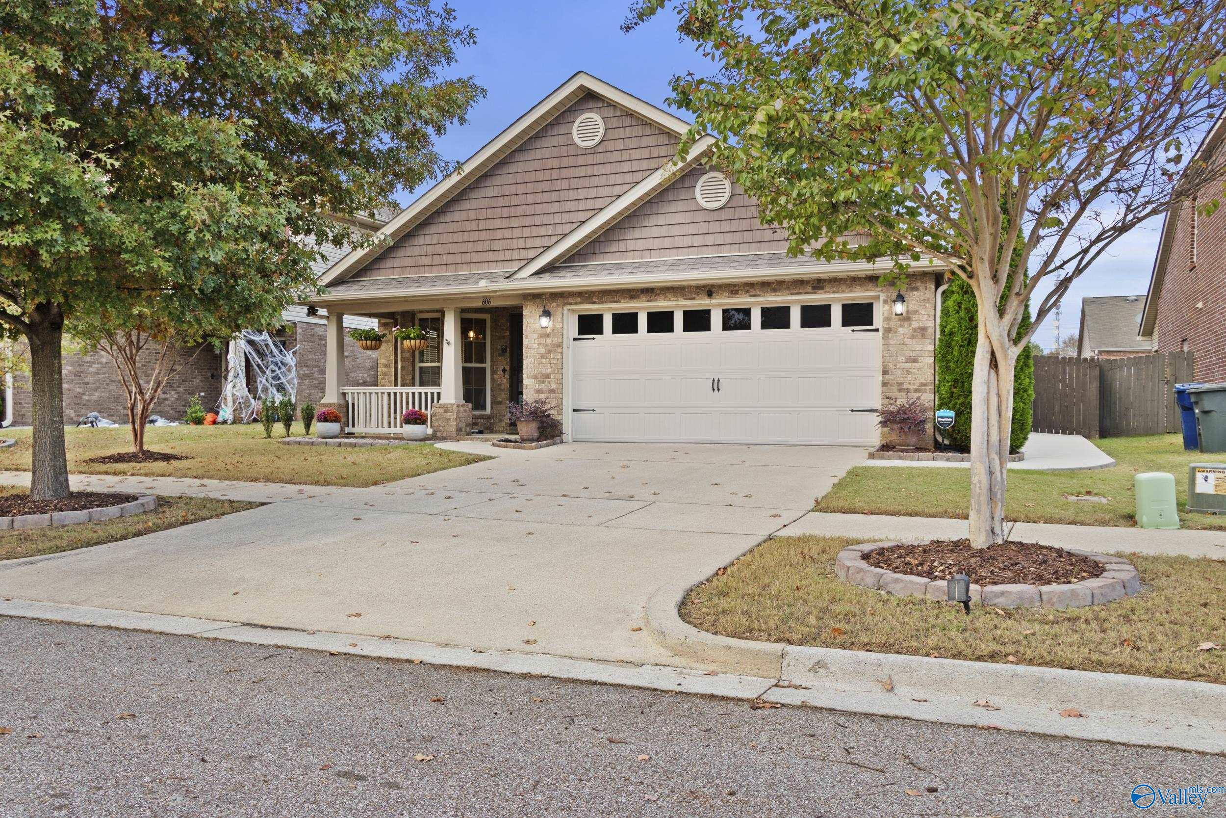 606 Cove Water Lane