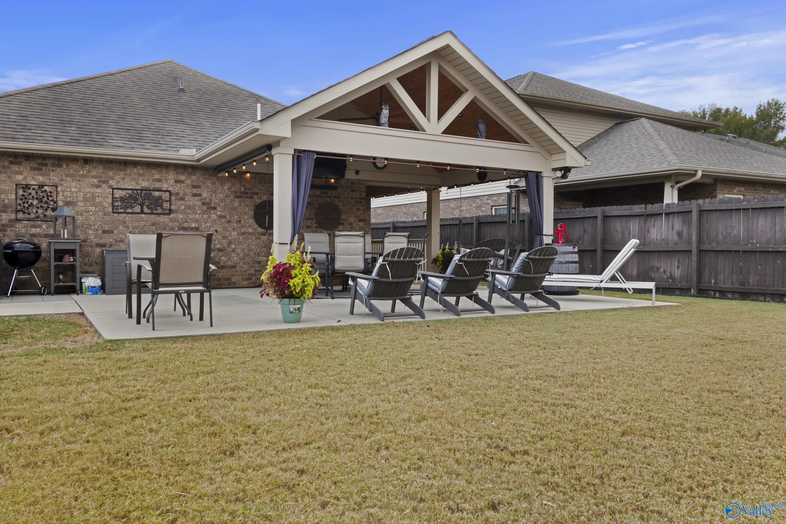 606 Cove Water Lane