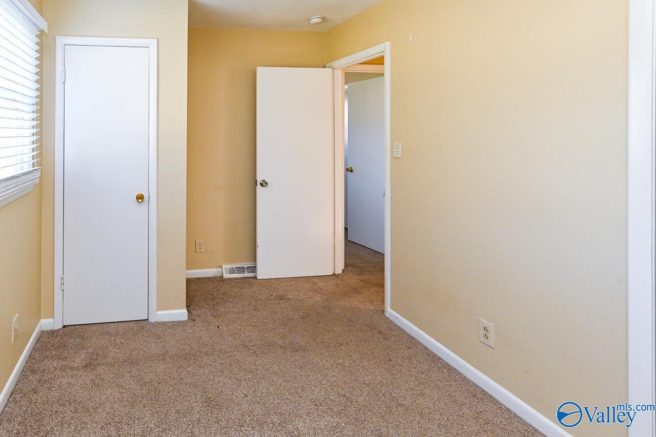 4018 Knollbrook Drive