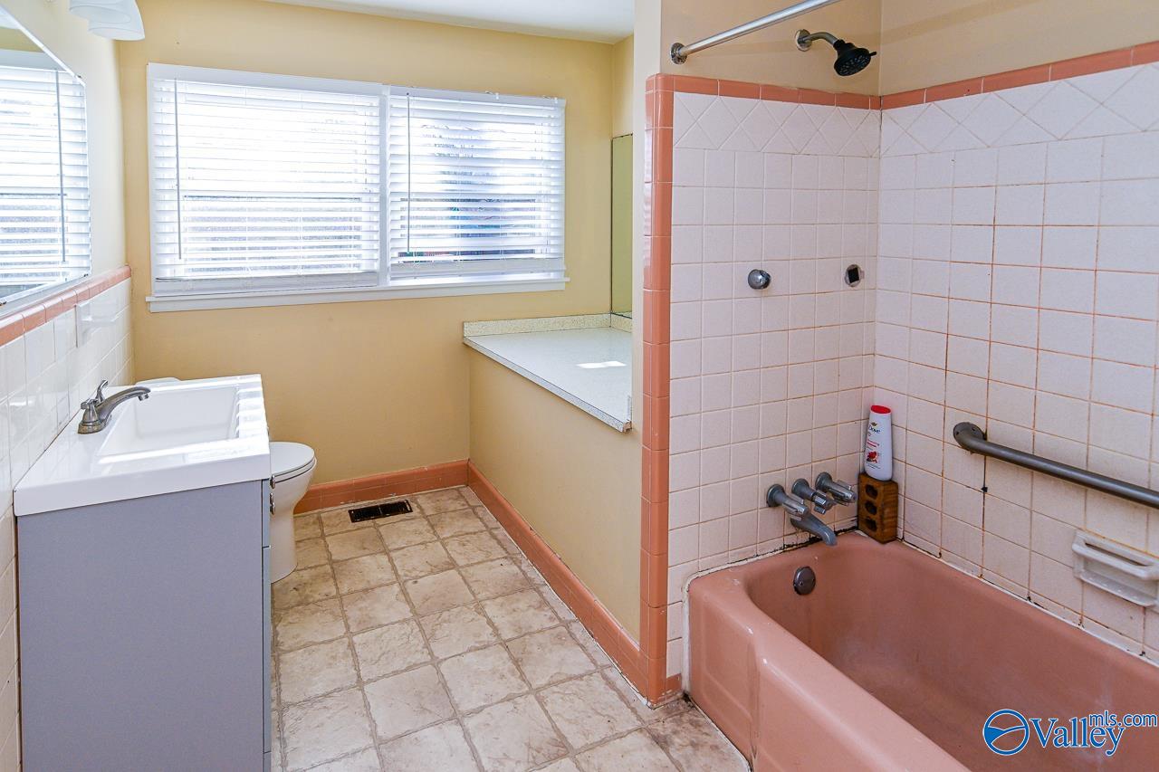 4018 Knollbrook Drive