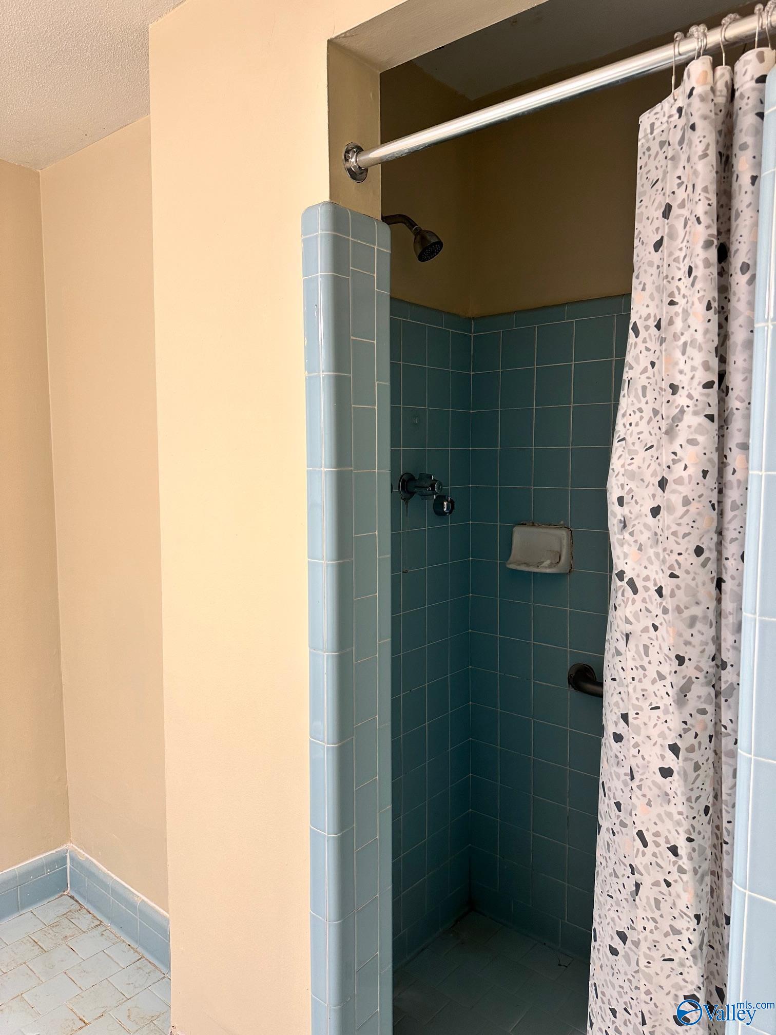 4018 Knollbrook Drive