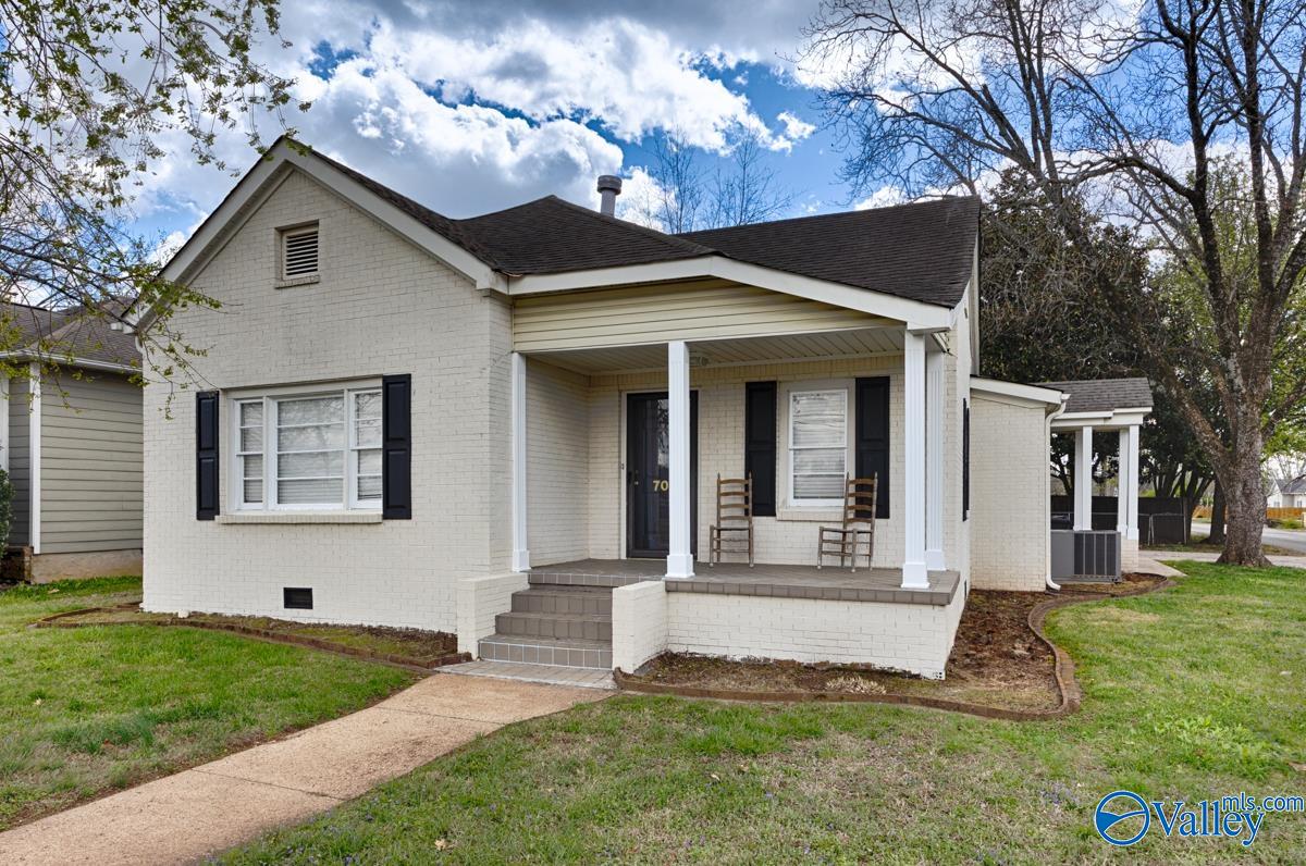 700 Oakwood Avenue