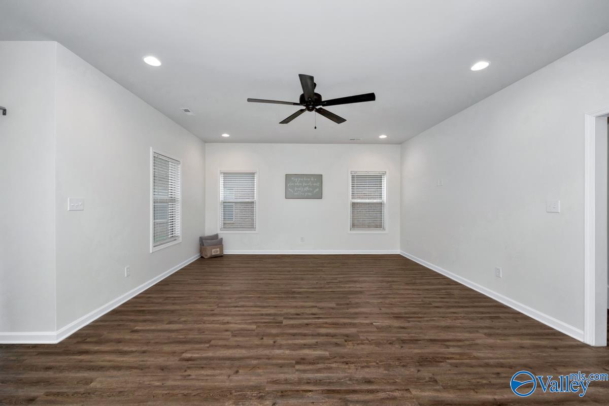 220 Holt Street