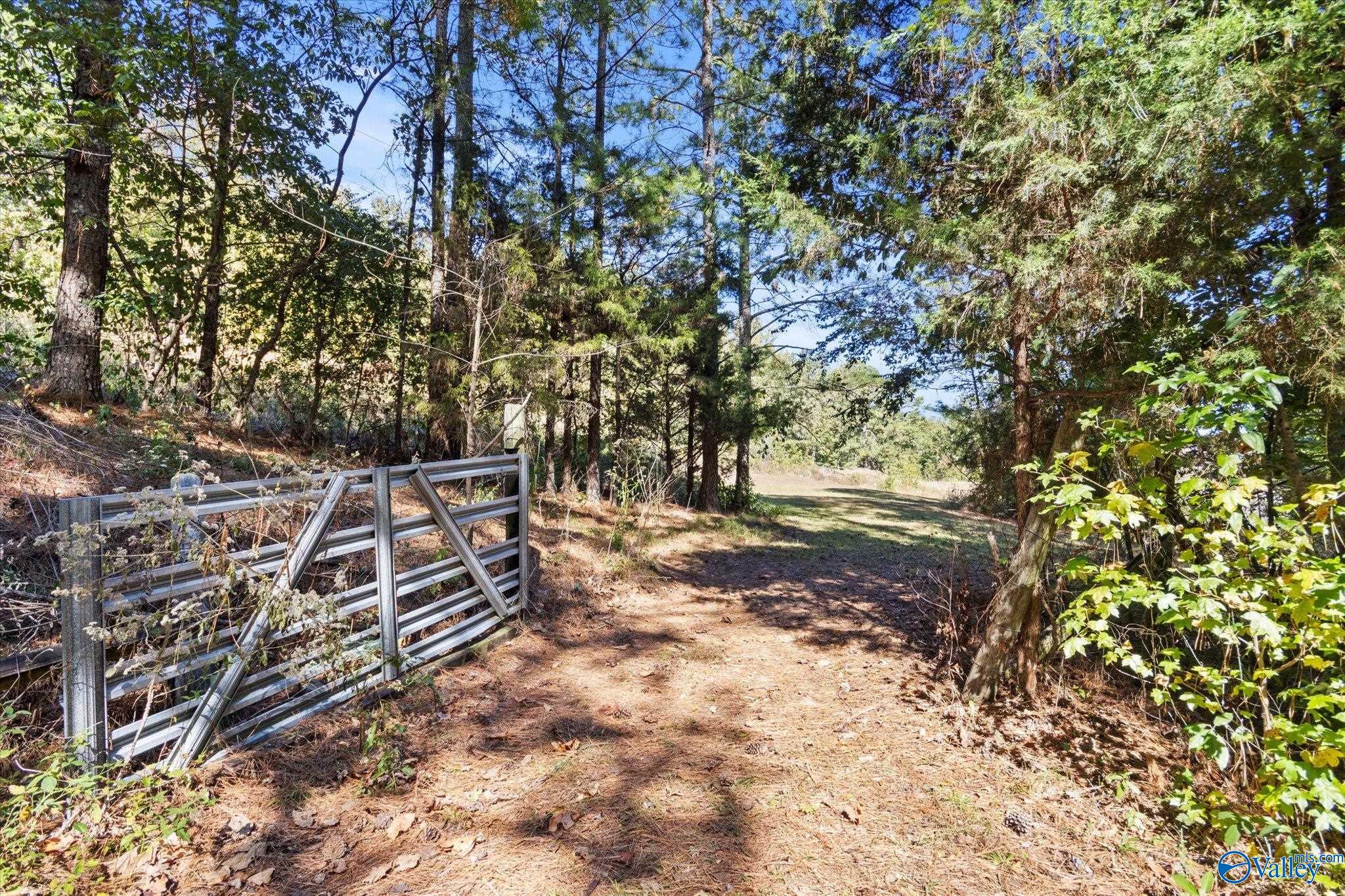 51 Cooper Hill Rd