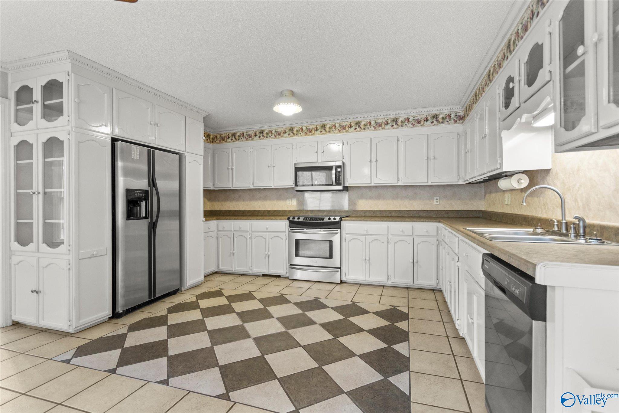 51 Cooper Hill Rd