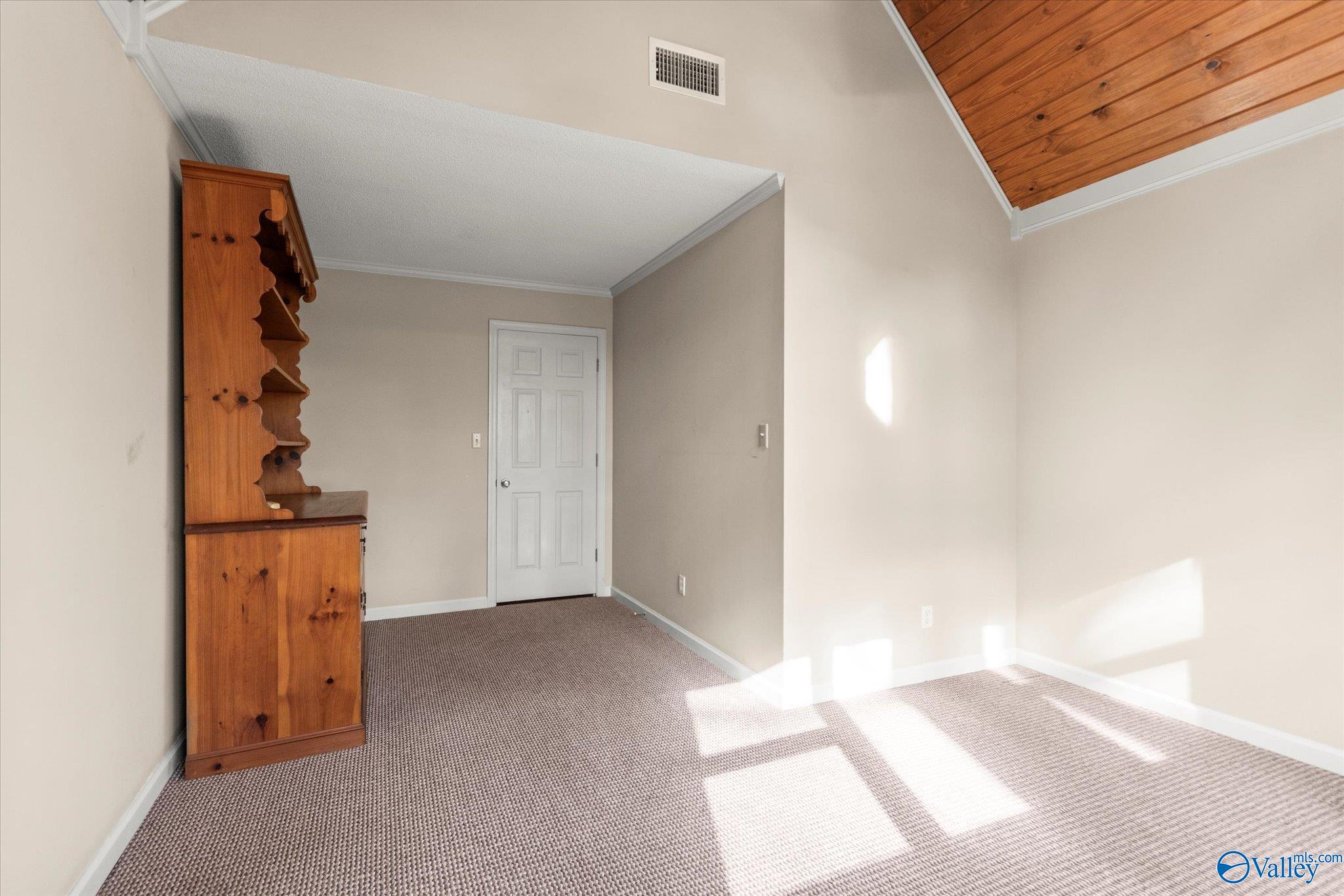 51 Cooper Hill Rd