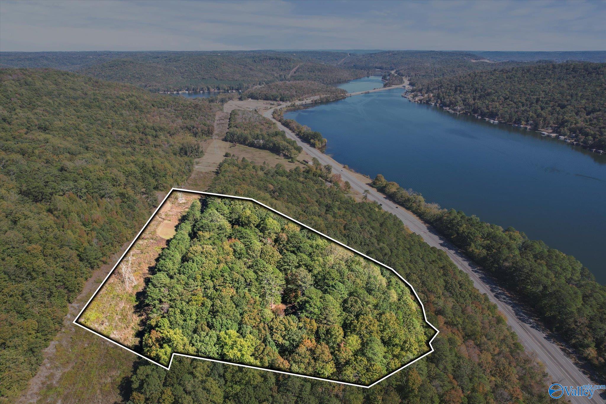 51 Cooper Hill Rd