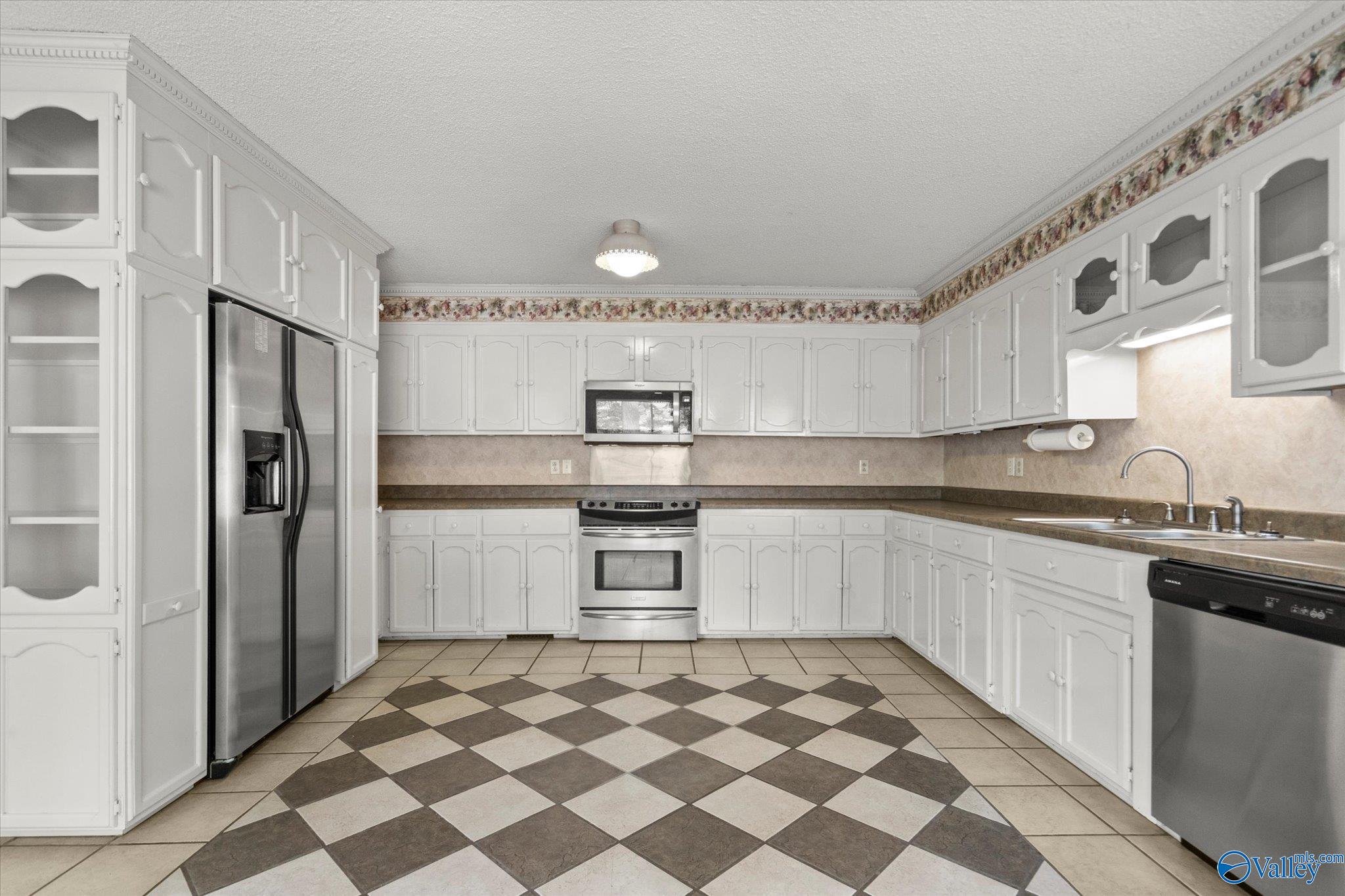 51 Cooper Hill Rd