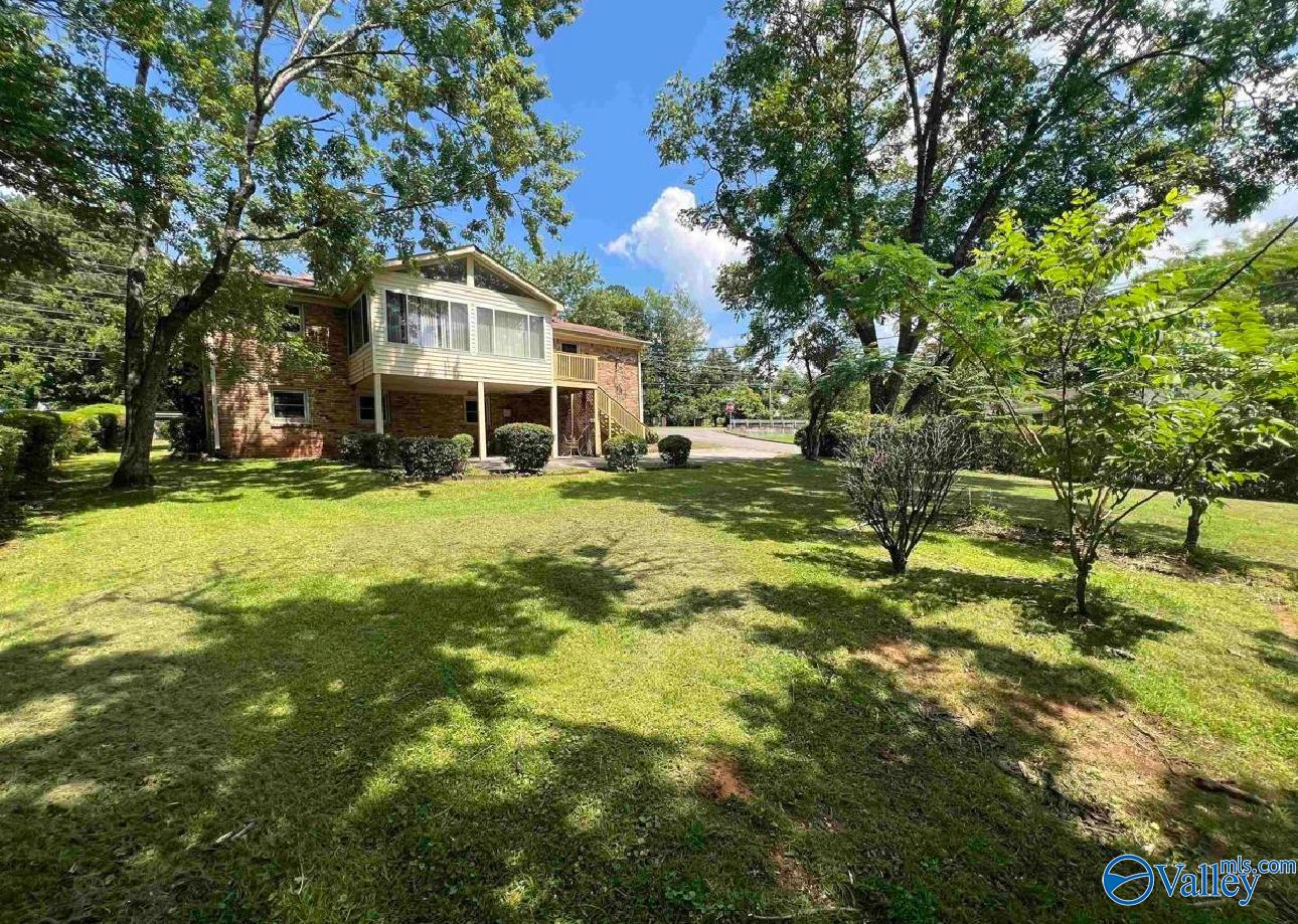 3465 Darlene Circle NW