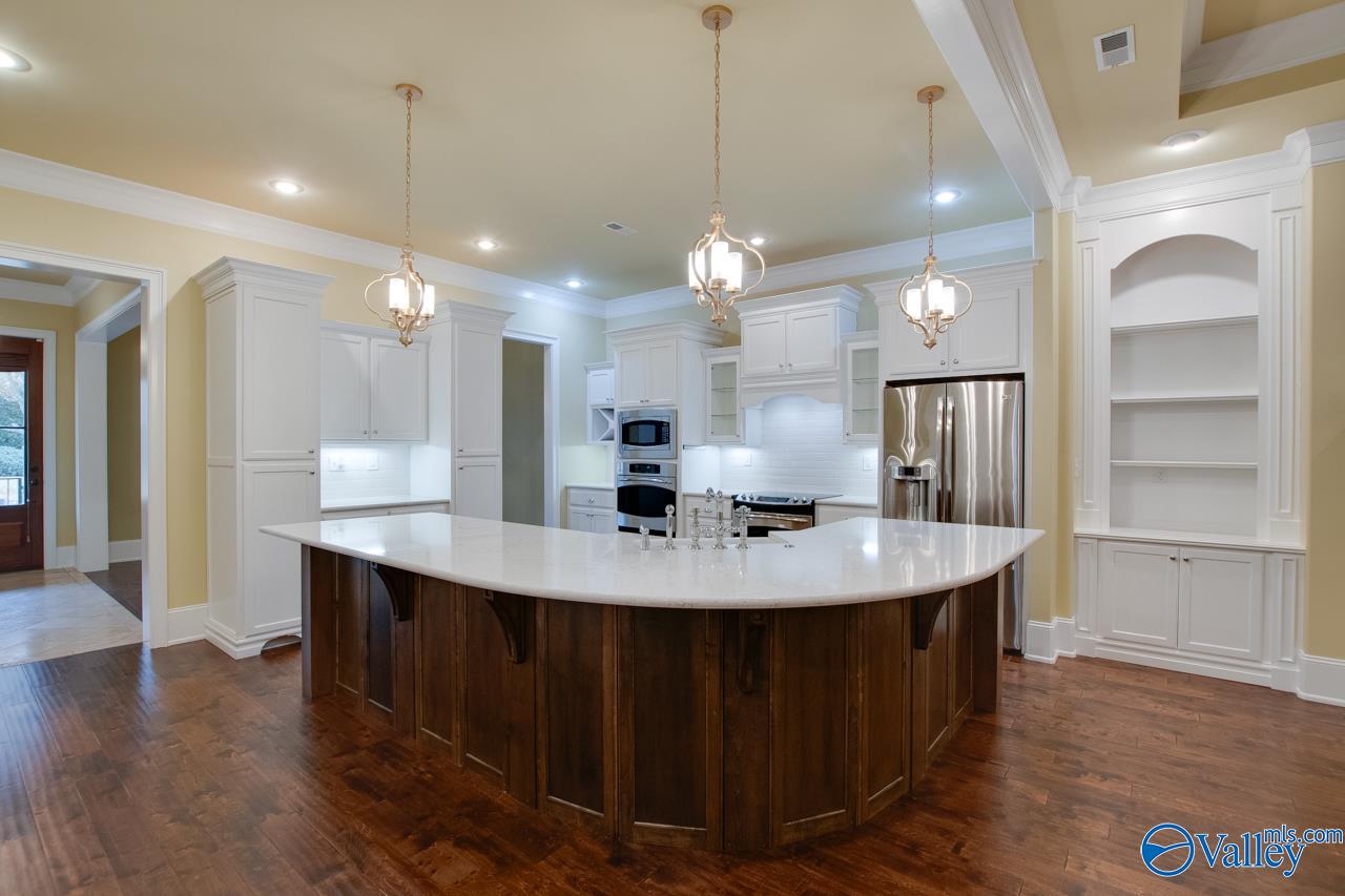 8599 Bellewood Lane