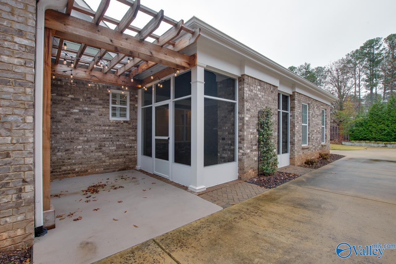 8599 Bellewood Lane