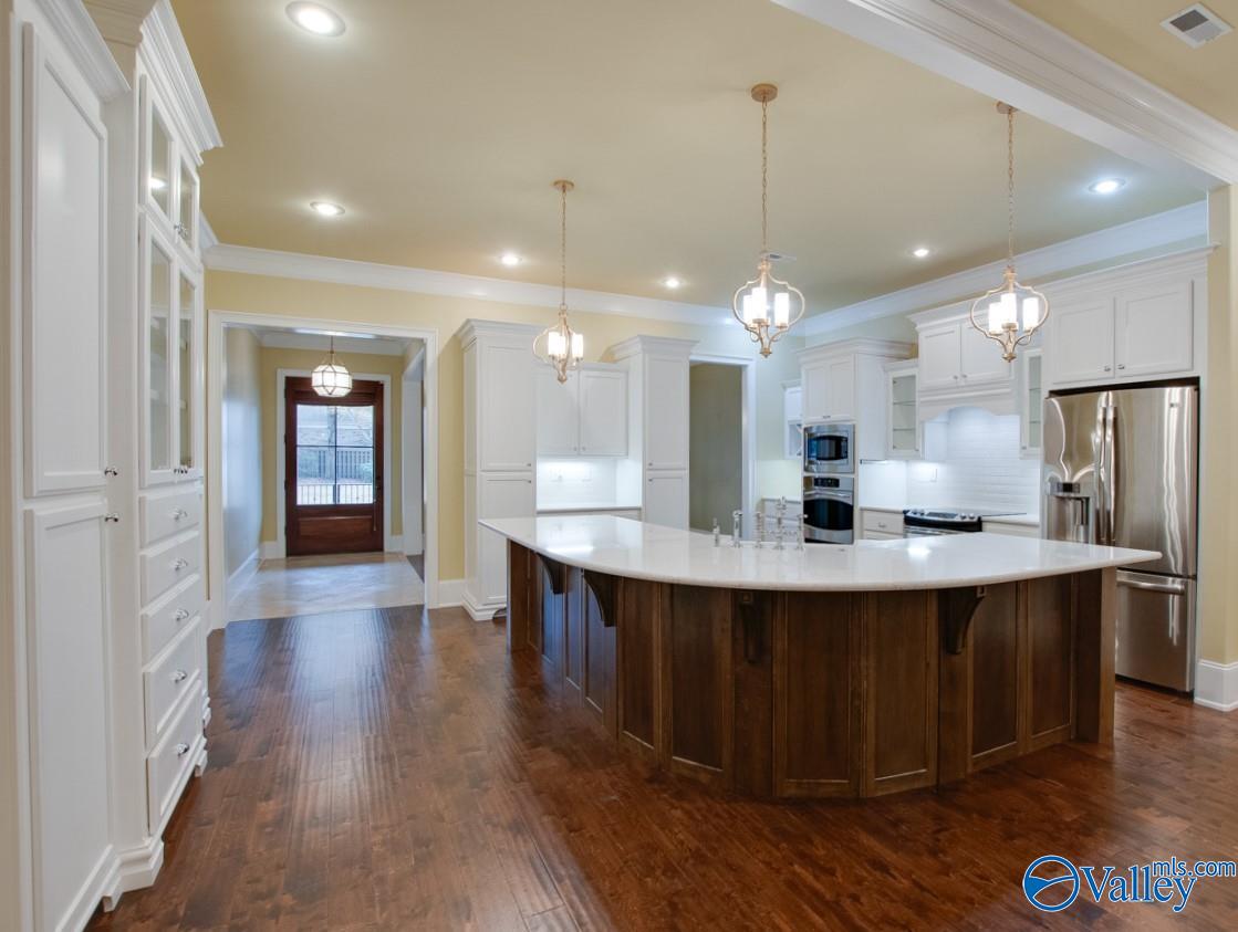 8599 Bellewood Lane