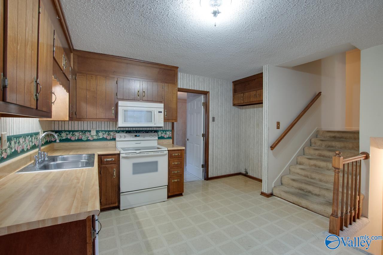 12127 Comanche Trail SE