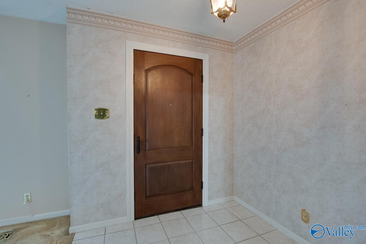 12127 Comanche Trail SE