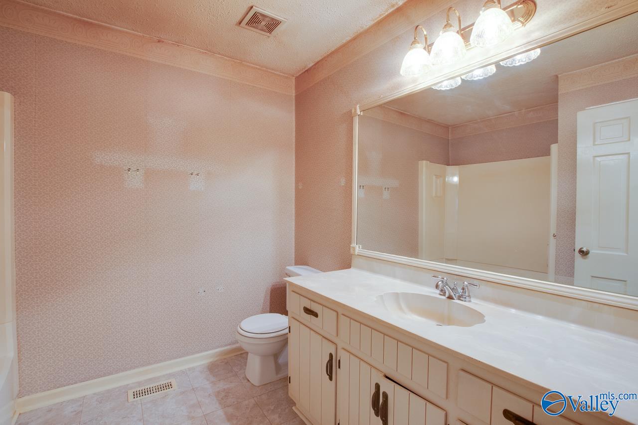 12127 Comanche Trail SE