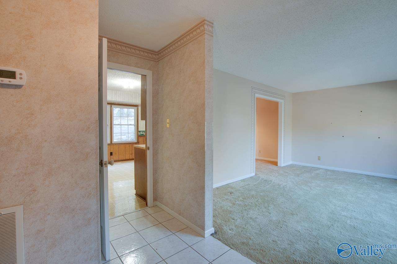 12127 Comanche Trail SE