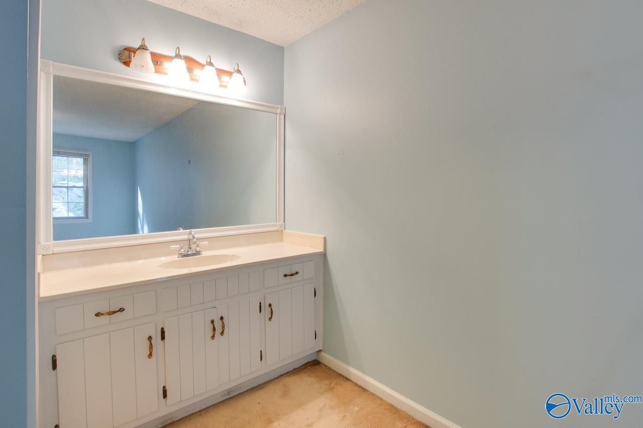 12127 Comanche Trail SE