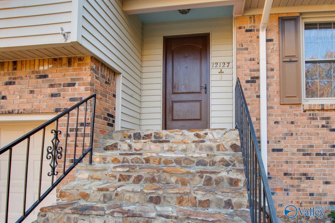 12127 Comanche Trail SE