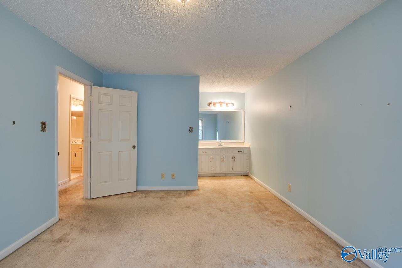 12127 Comanche Trail SE