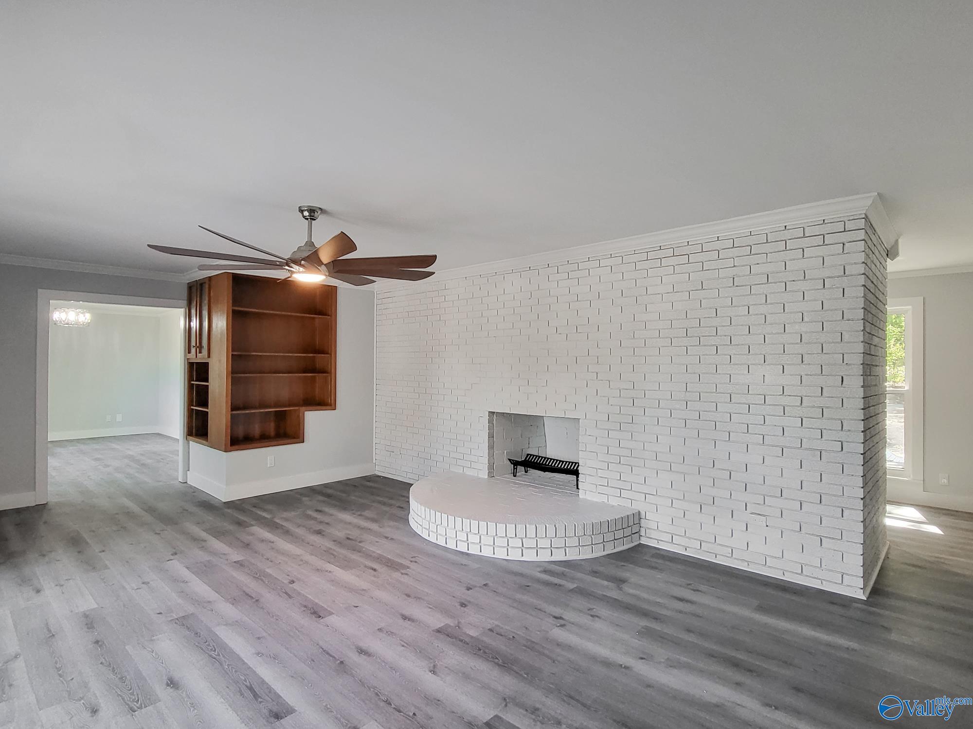 9805 Wallwood Drive