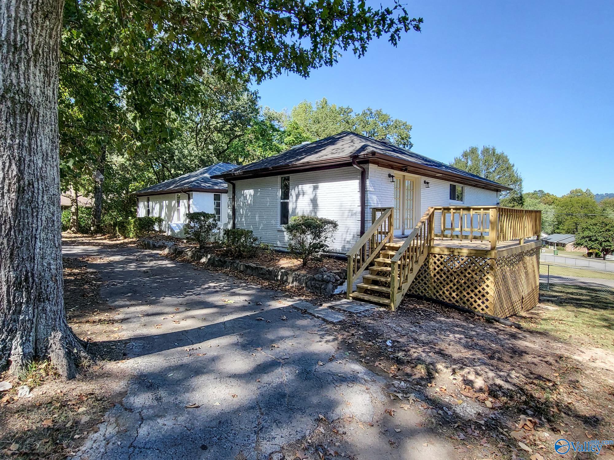 9805 Wallwood Drive
