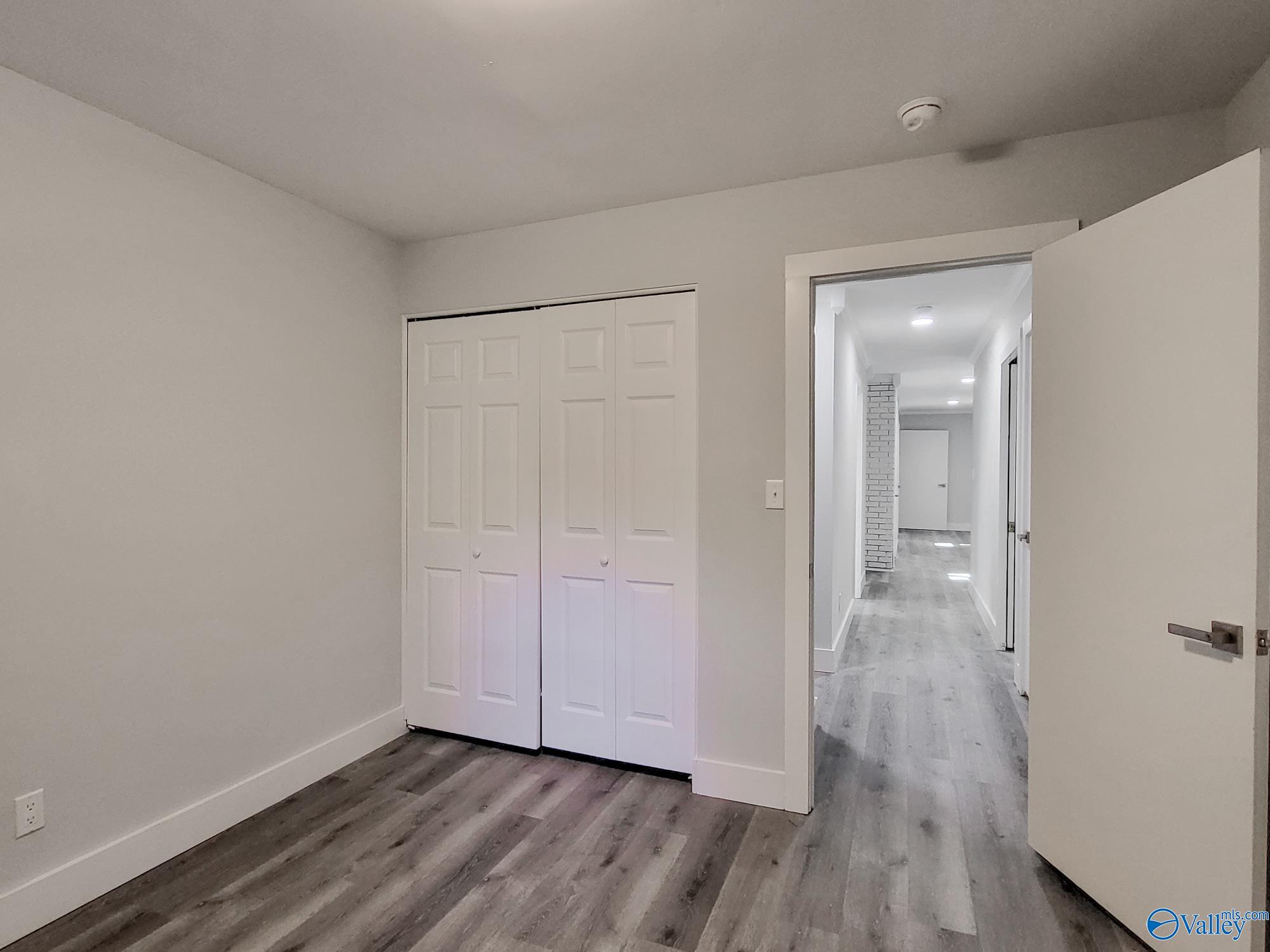 9805 Wallwood Drive