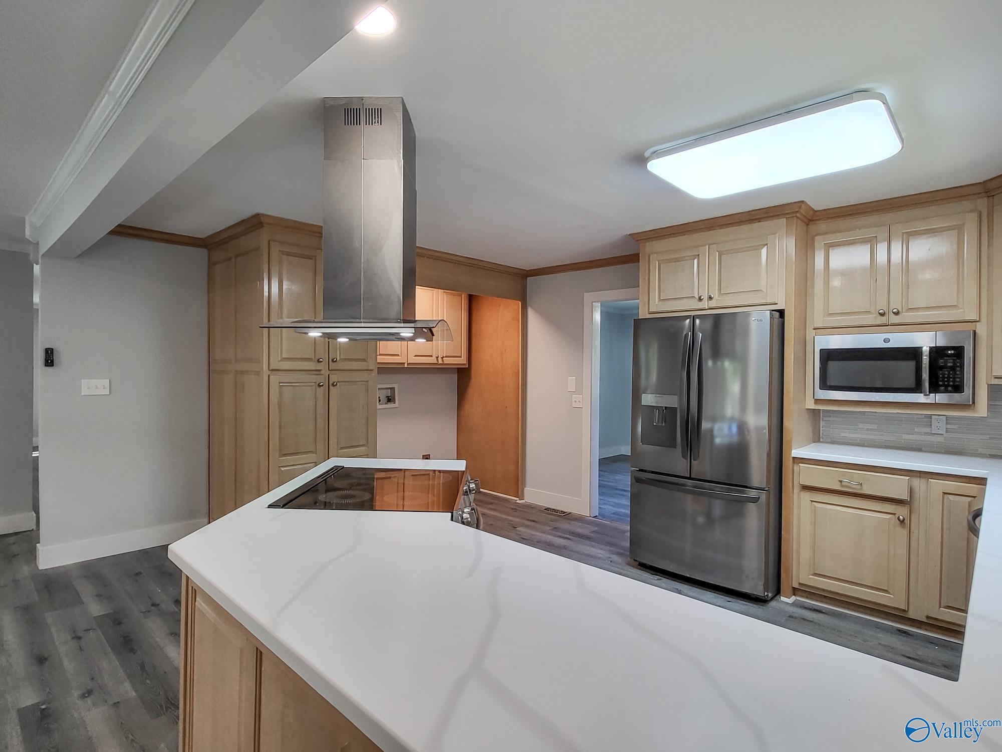 9805 Wallwood Drive